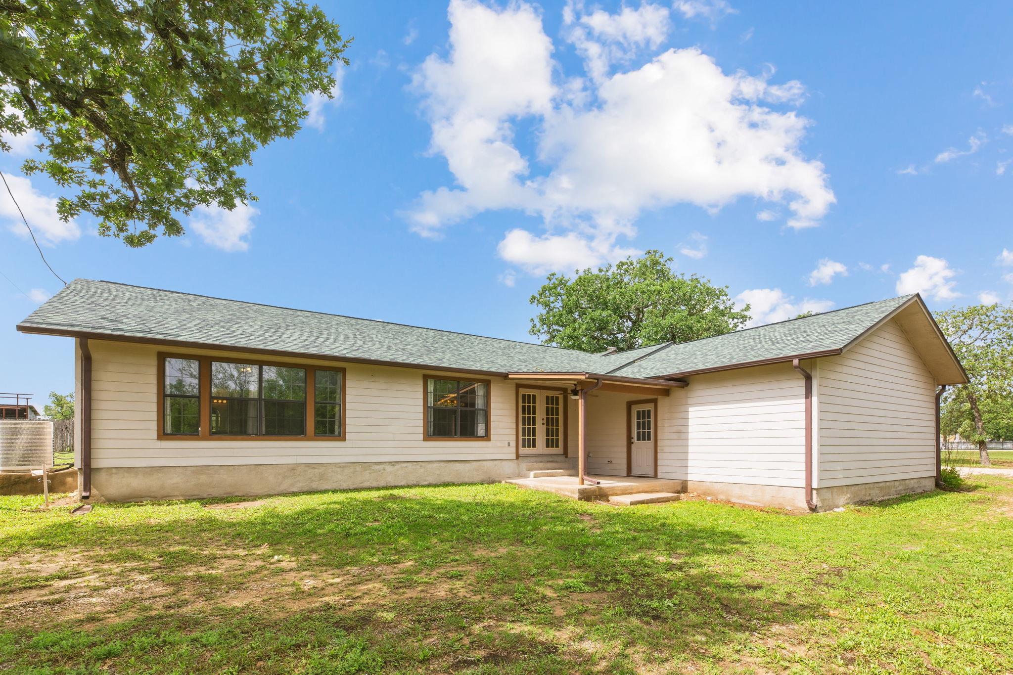 161 Still Forest Dr, Cedar Creek, TX 78612