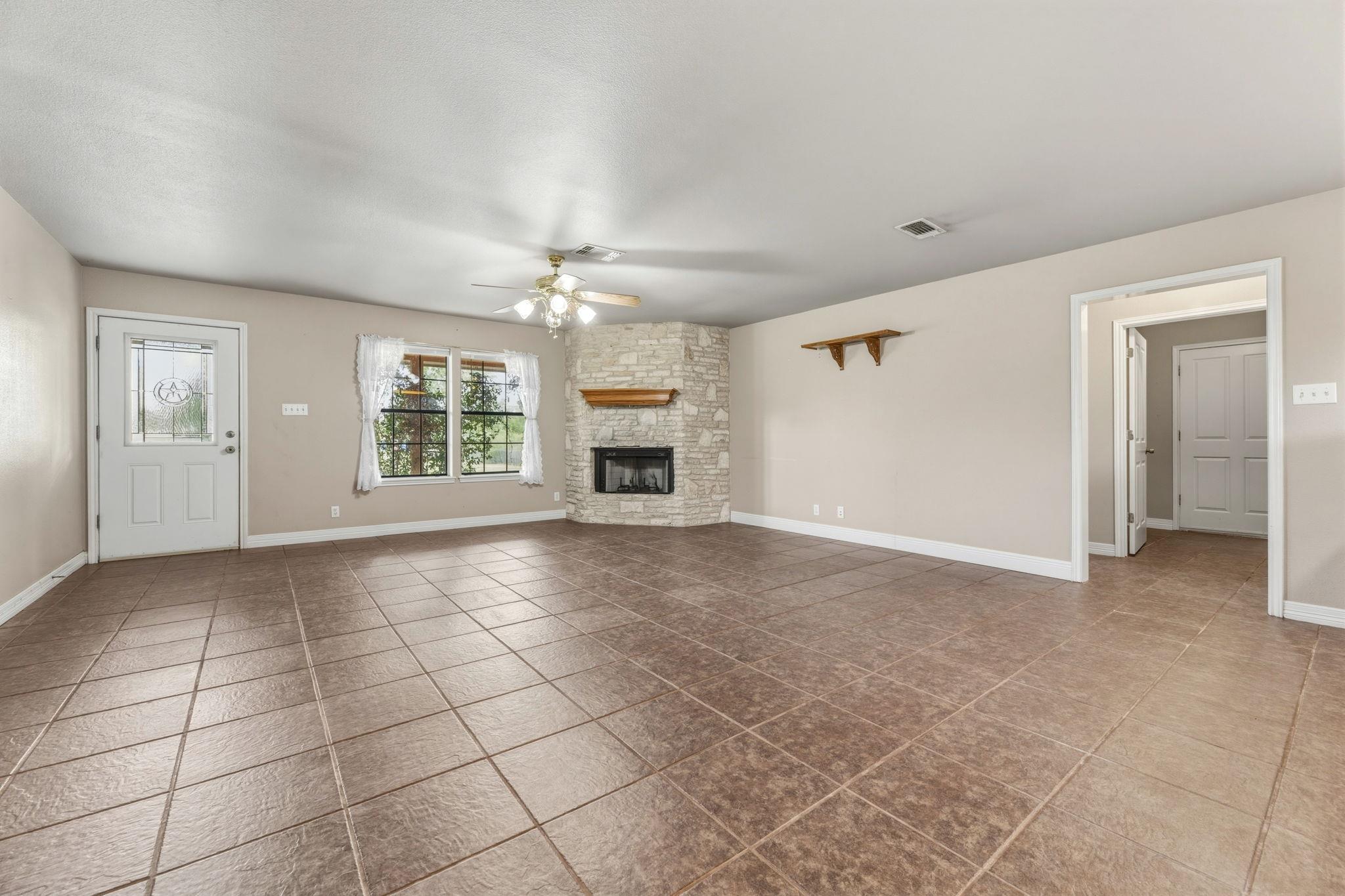 161 Still Forest Dr, Cedar Creek, TX 78612