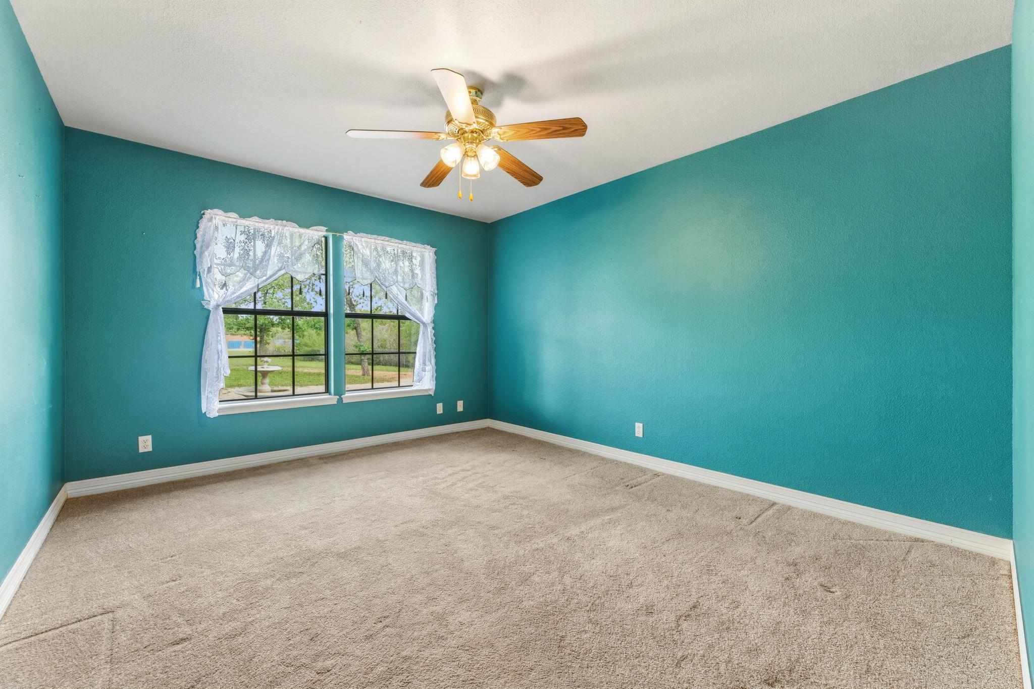 161 Still Forest Dr, Cedar Creek, TX 78612