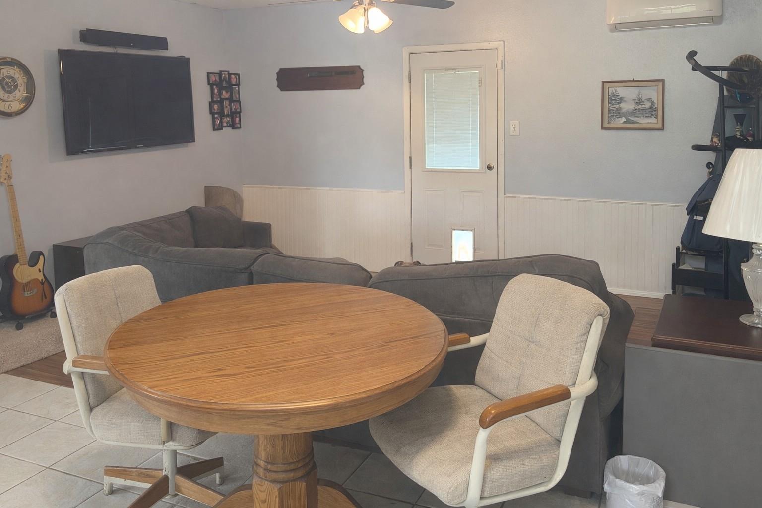 1704 S Walnut St, Georgetown, TX 78626