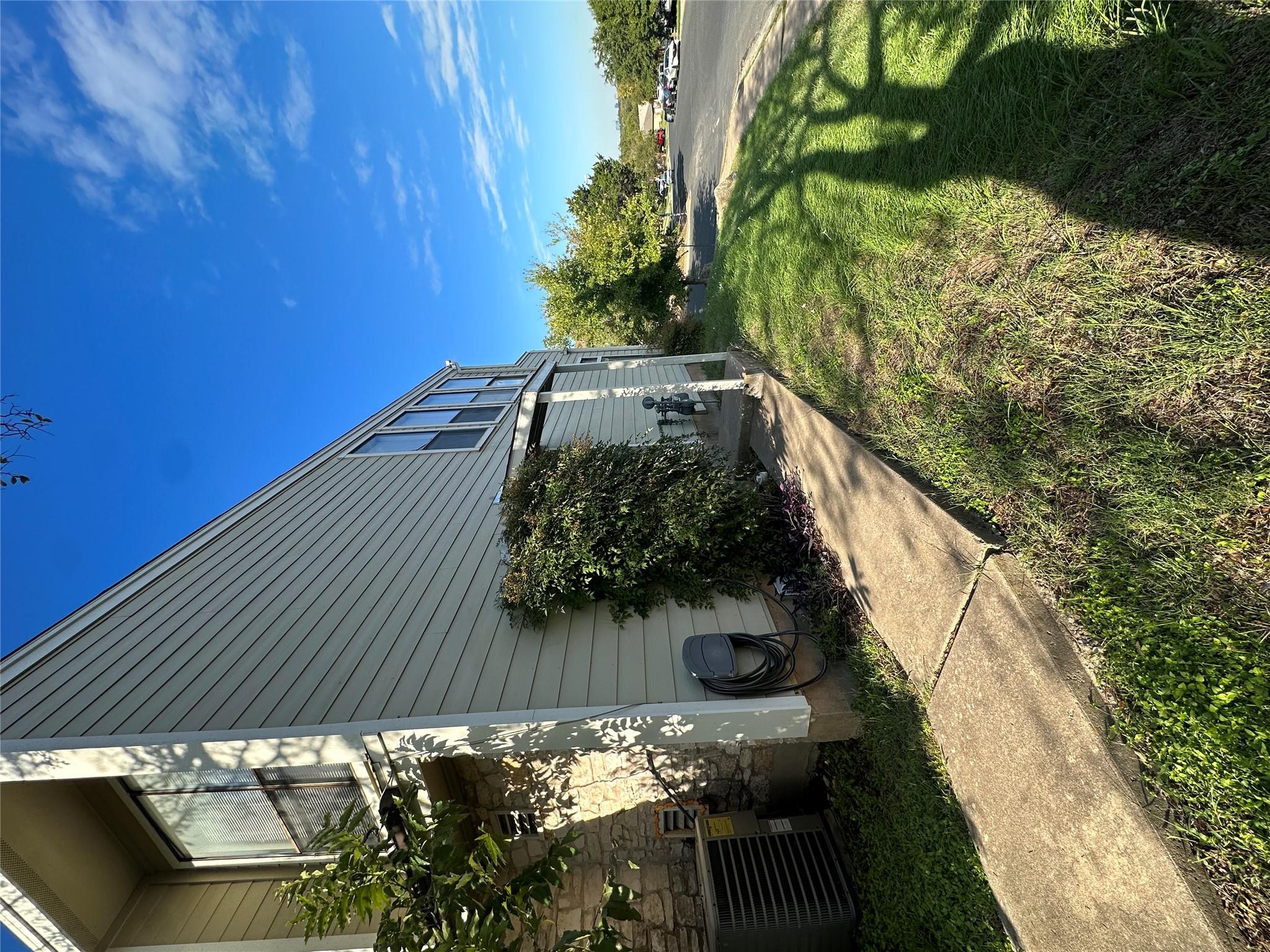 6728 LANCRET HILL Dr # B, Austin, TX 78745