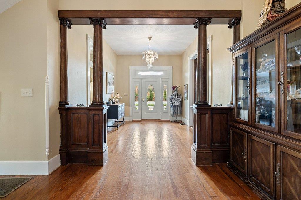 819 Hackberry St, Taylor, TX 76574