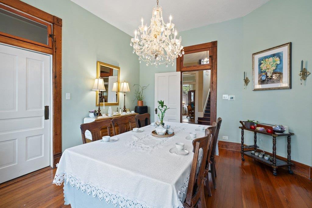 819 Hackberry St, Taylor, TX 76574