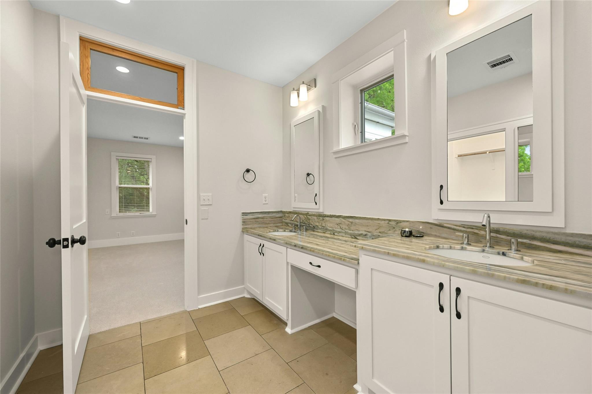 1205 Norwalk Ln # D, Austin, TX 78703