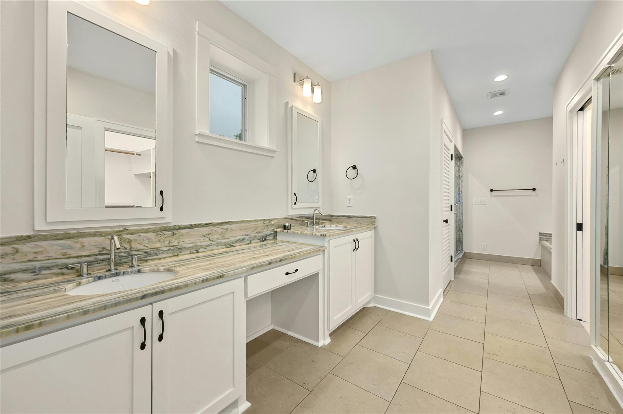 1205 Norwalk Ln # D, Austin, TX 78703