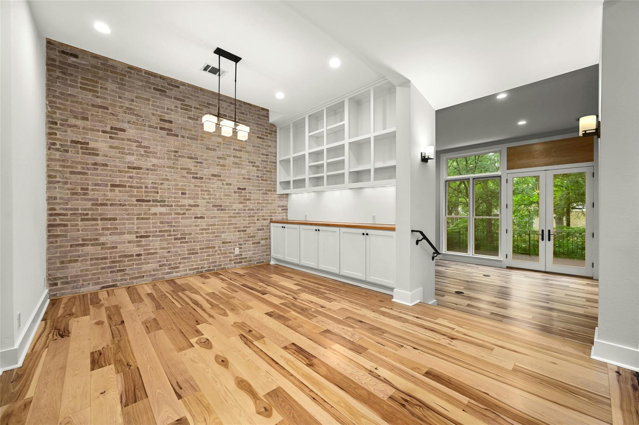 1205 Norwalk Ln # D, Austin, TX 78703