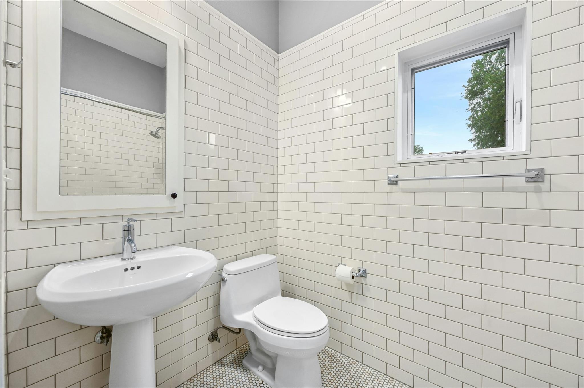 1205 Norwalk Ln # D, Austin, TX 78703