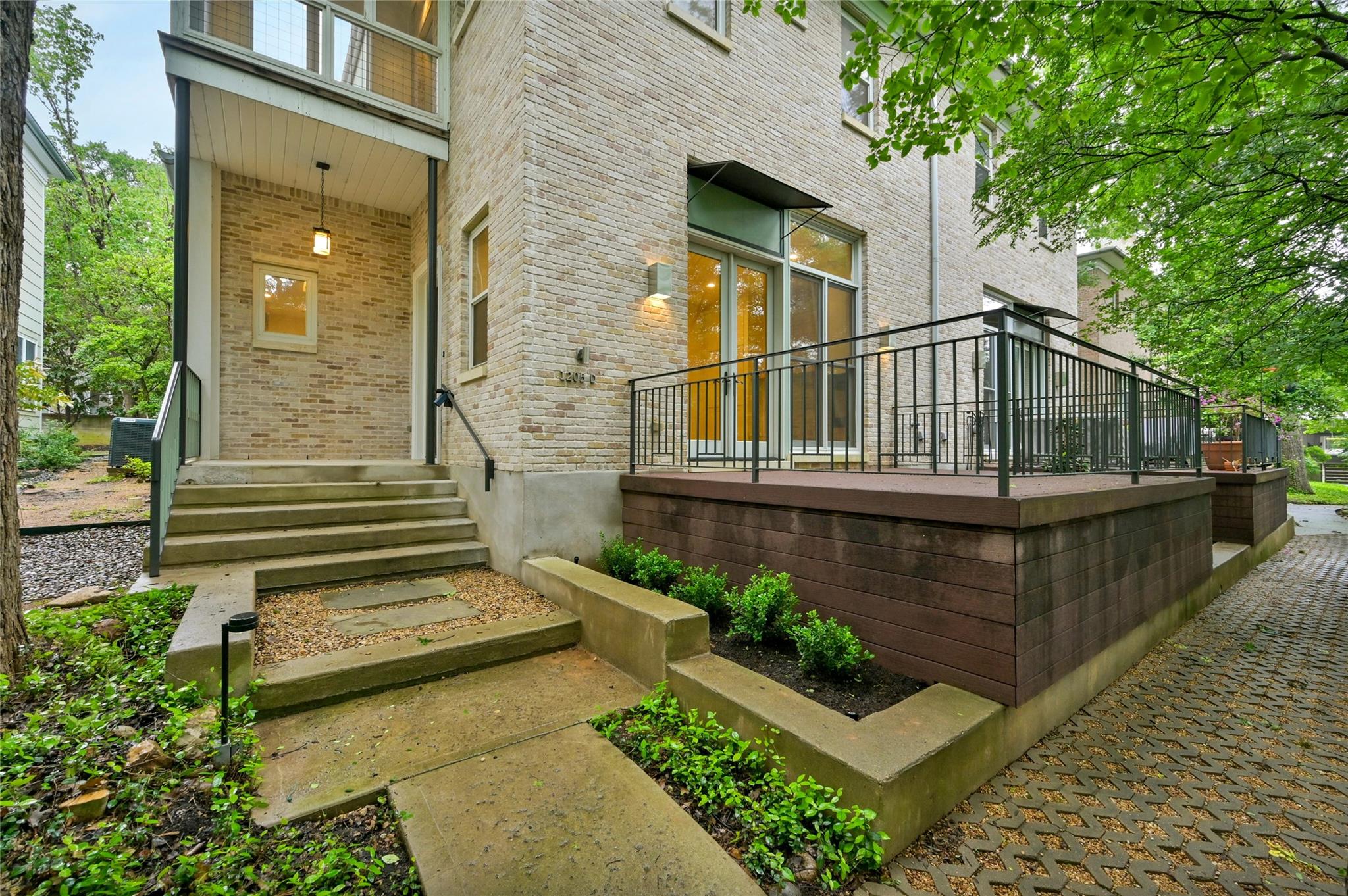 1205 Norwalk Ln # D, Austin, TX 78703