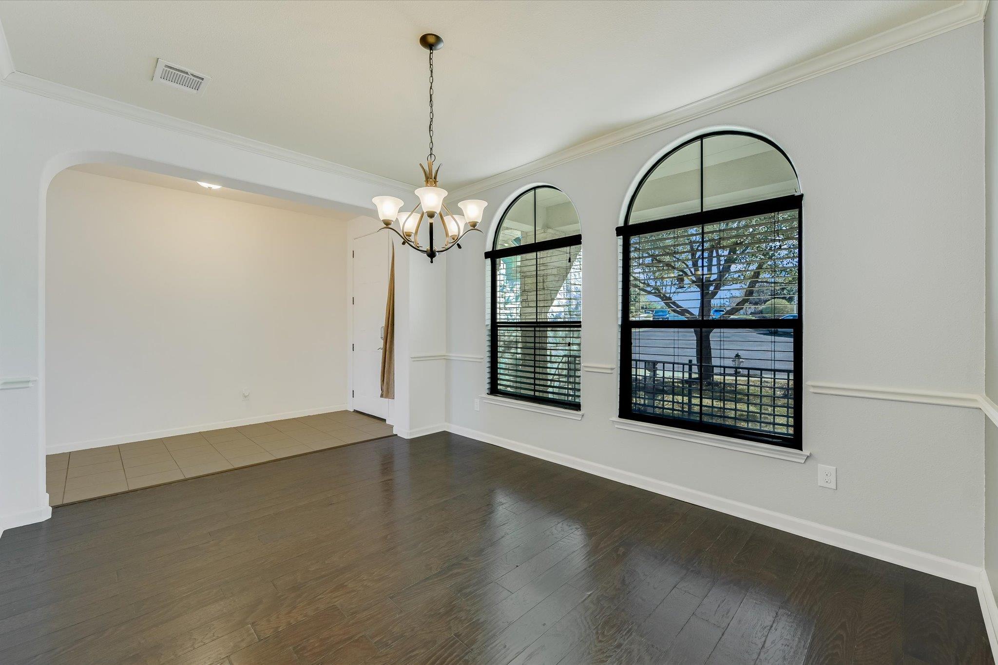 128 W Adelanta Pl, Round Rock, TX 78681