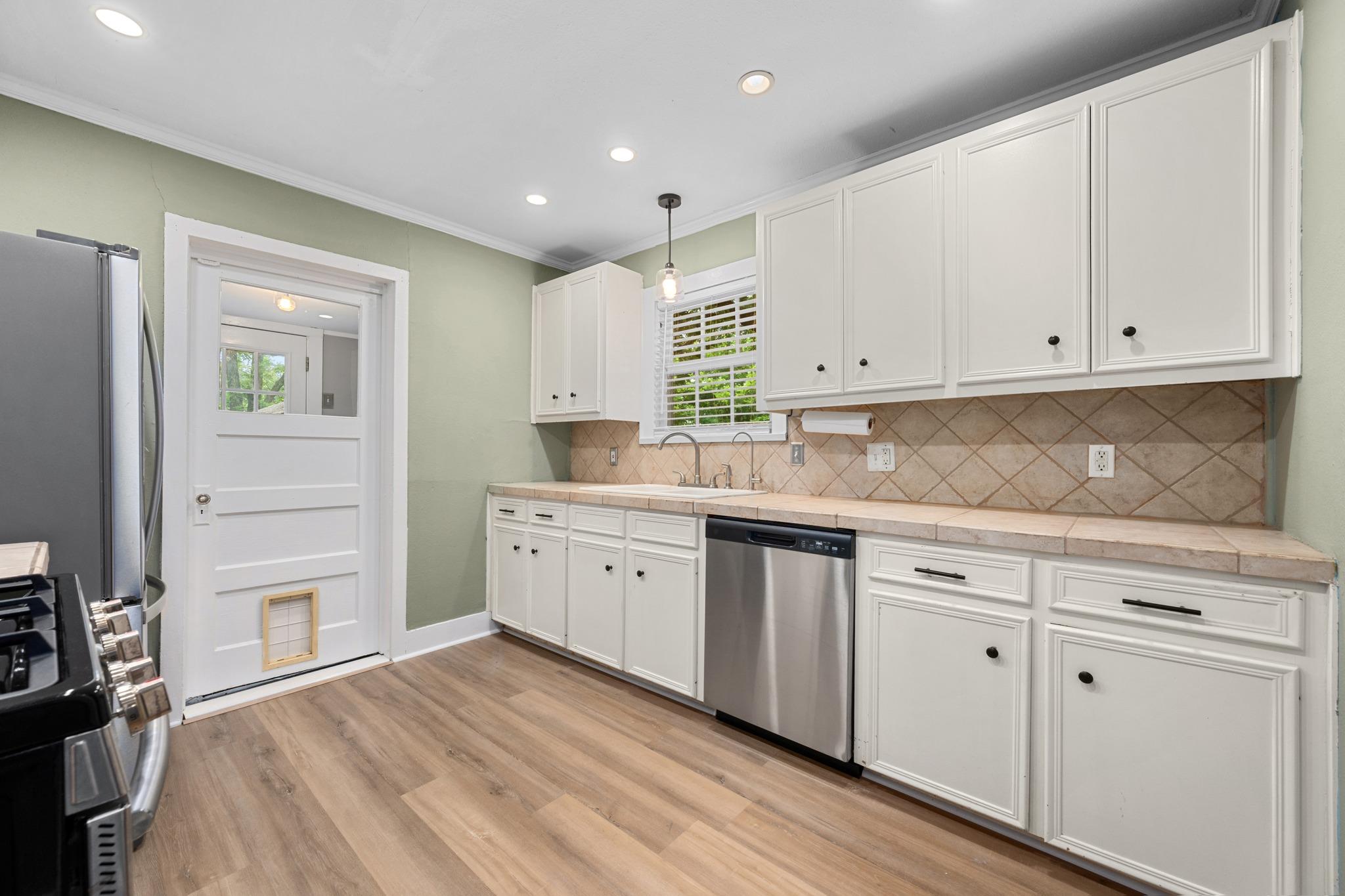 1216 S Myrtle St, Georgetown, TX 78626