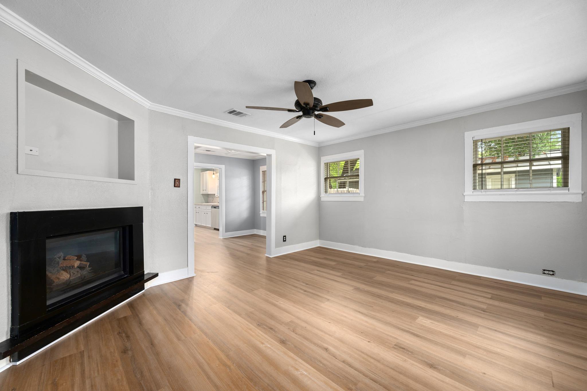 1216 S Myrtle St, Georgetown, TX 78626