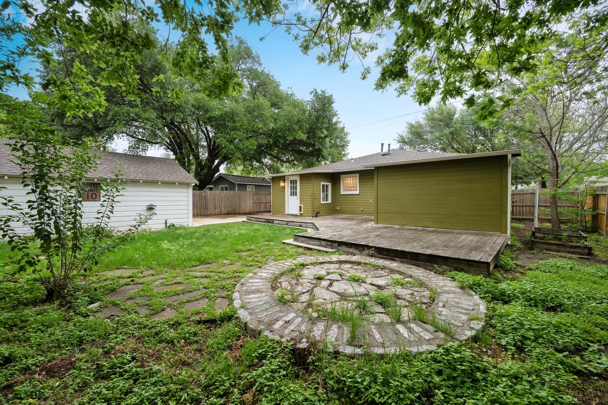 1216 S Myrtle St, Georgetown, TX 78626