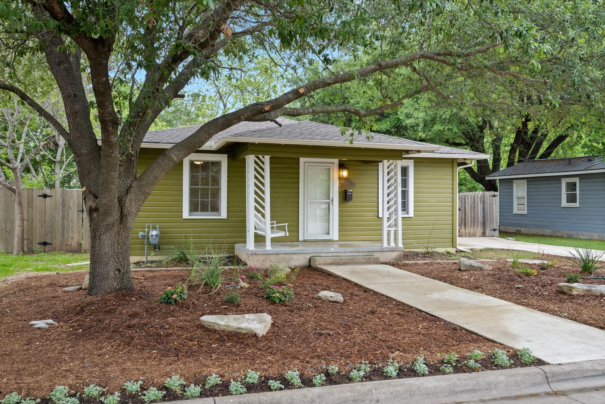 1216 S Myrtle St, Georgetown, TX 78626