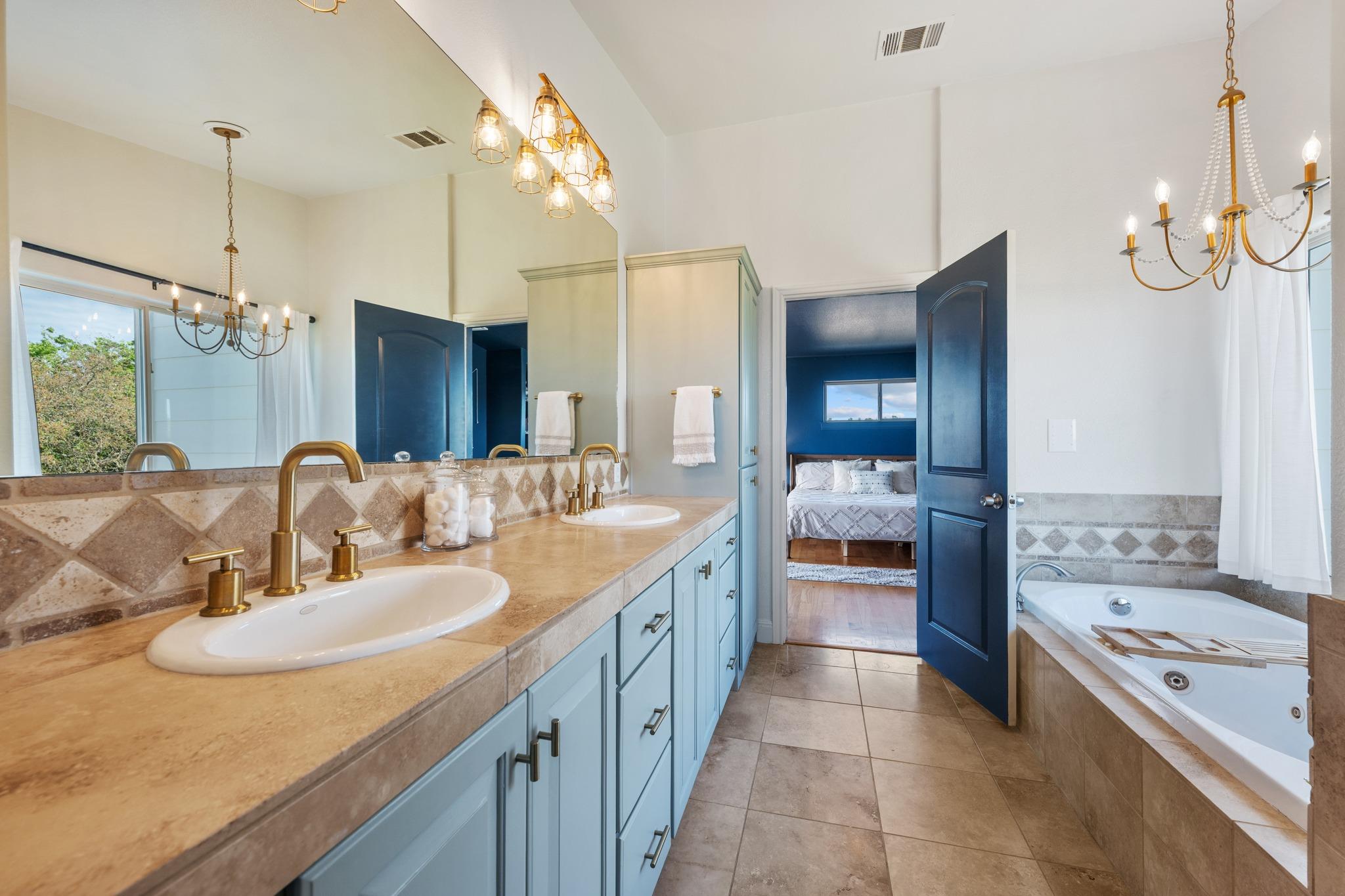 2206 Whitebead Trl, Austin, TX 78734