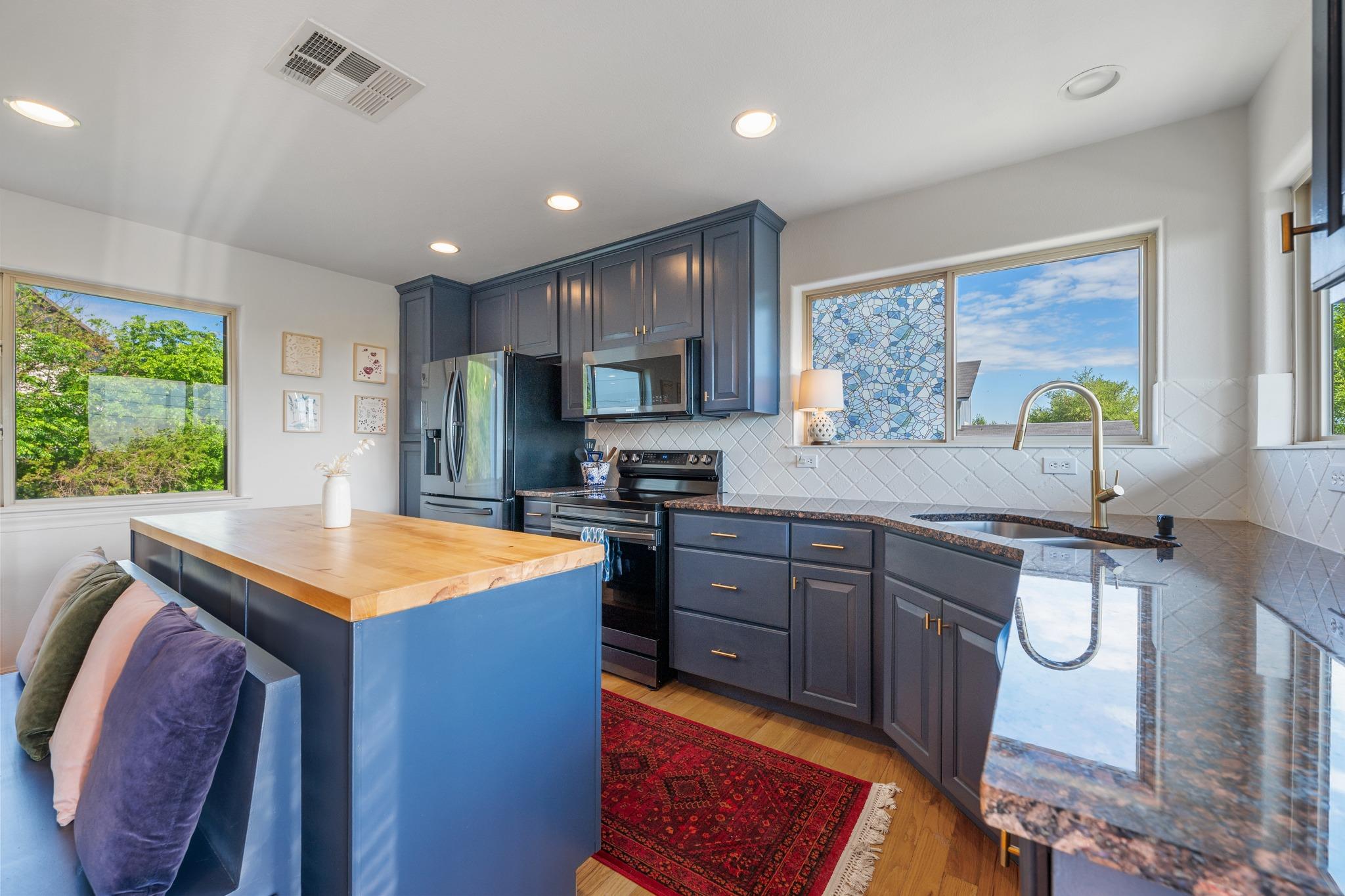 2206 Whitebead Trl, Austin, TX 78734