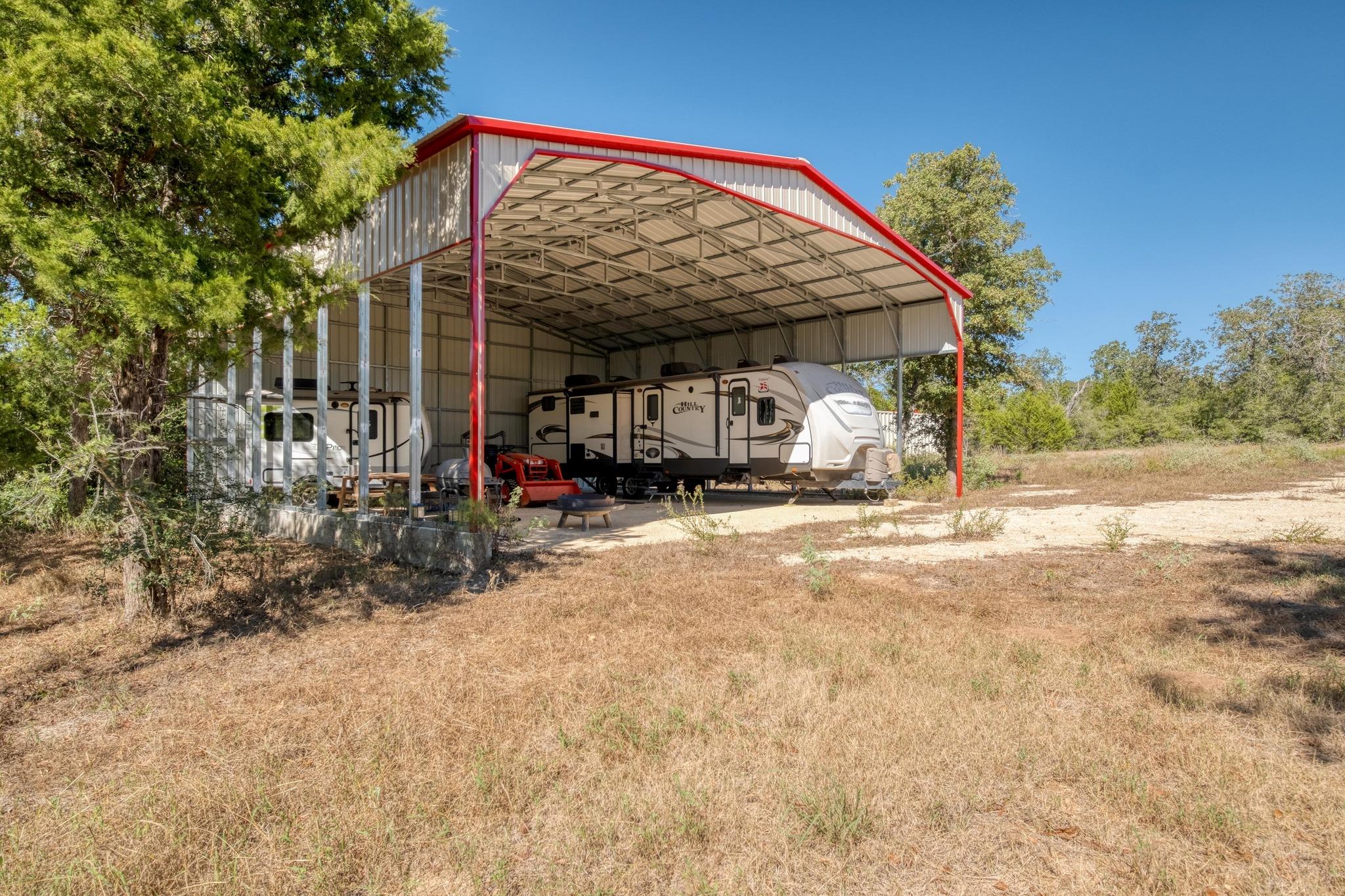 532 Peach Creek Rd, Rosanky, TX 78953