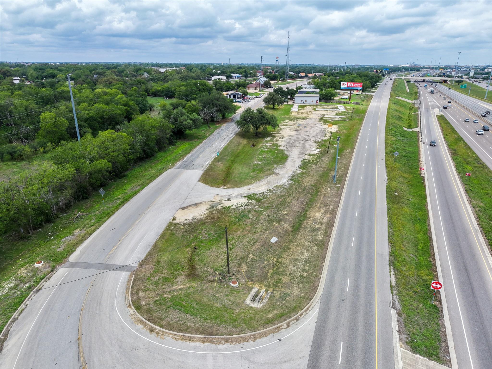 505 S Old Hwy 81, Kyle, TX 78640