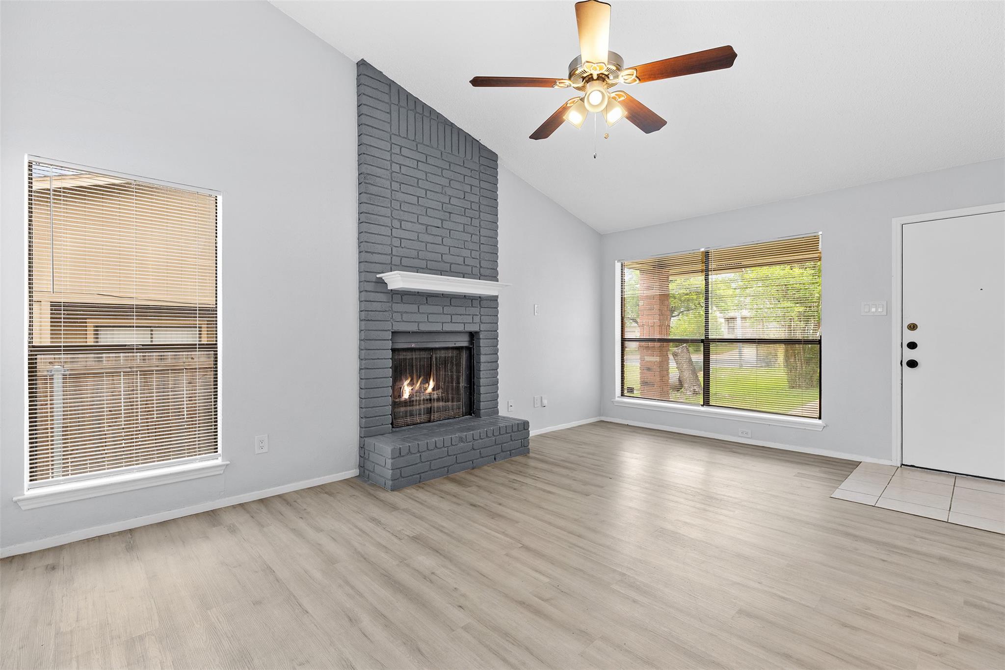 618 Rollingway Dr # B, Round Rock, TX 78681