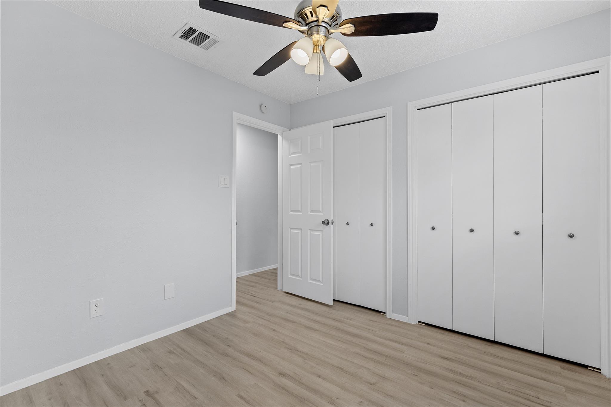 618 Rollingway Dr # B, Round Rock, TX 78681