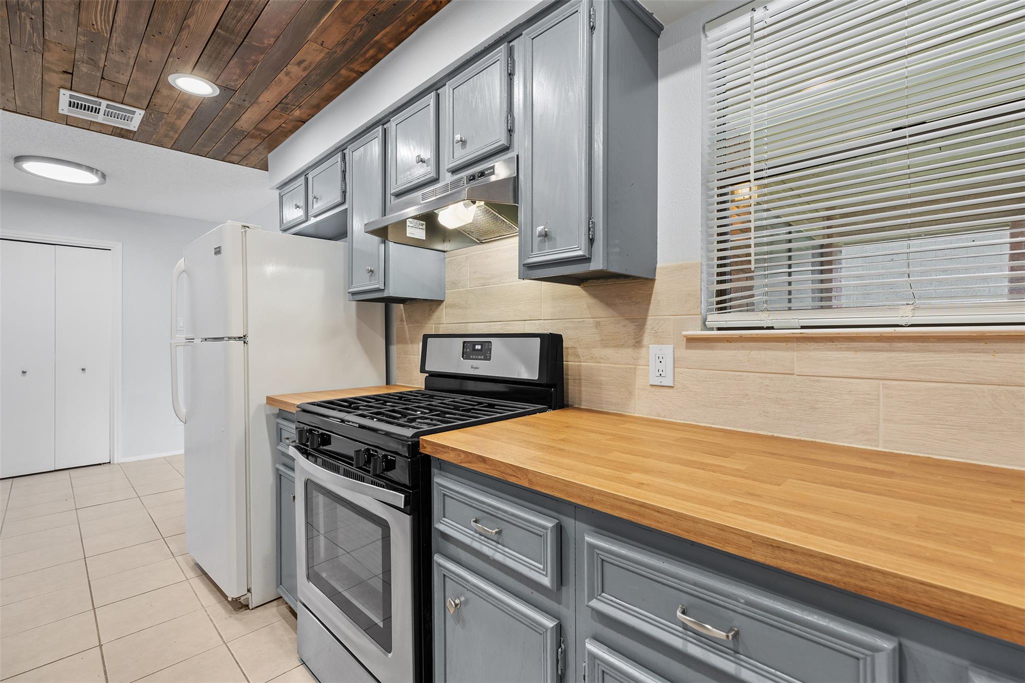 618 Rollingway Dr # B, Round Rock, TX 78681