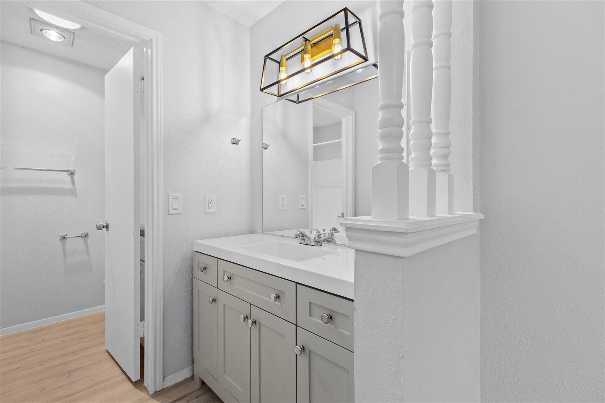 618 Rollingway Dr # B, Round Rock, TX 78681