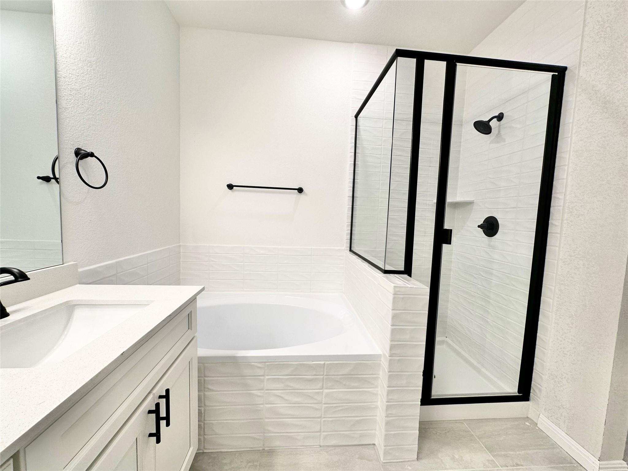 436 Treadwell Ln, Kyle, TX 78640