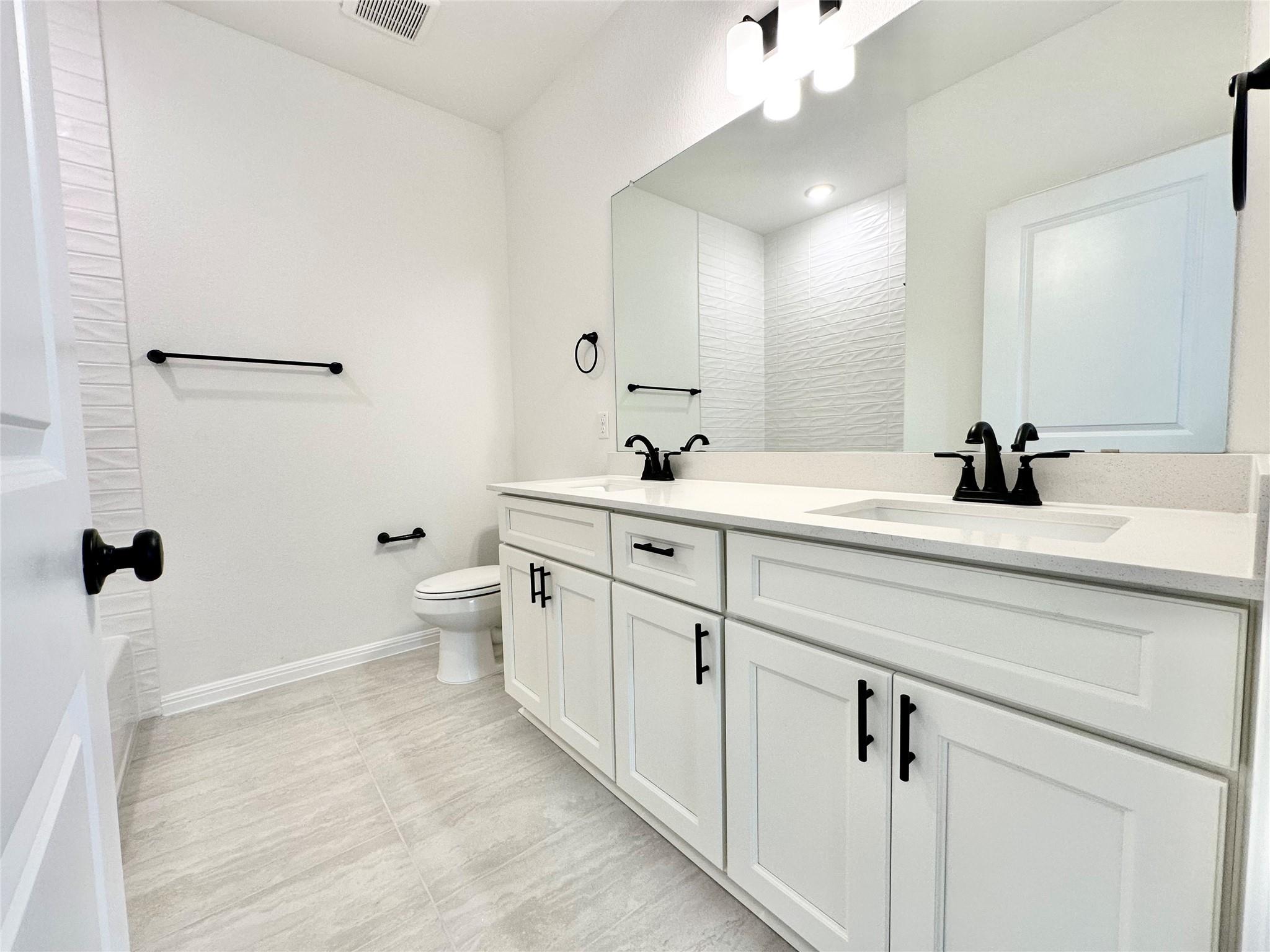 436 Treadwell Ln, Kyle, TX 78640