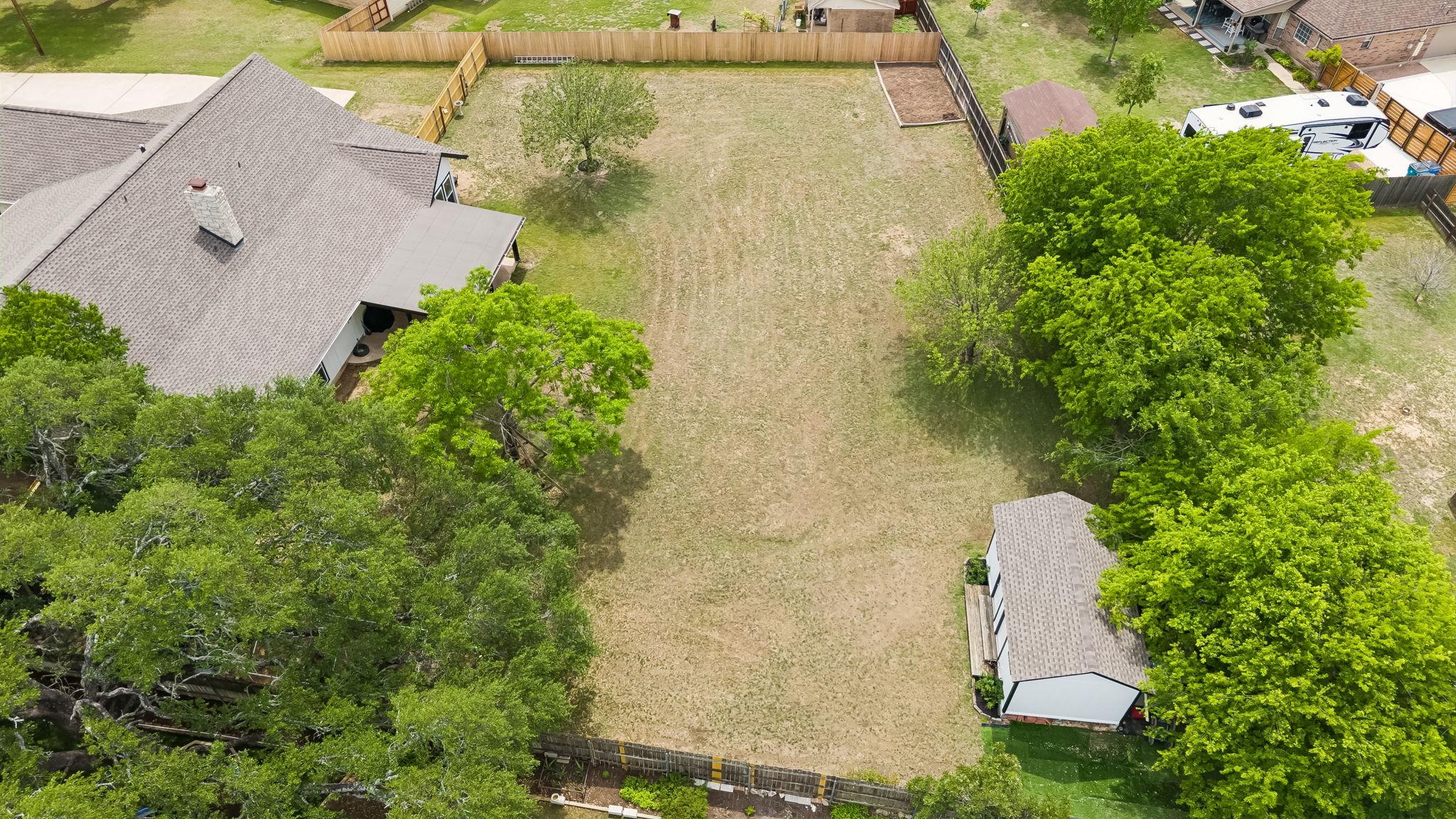 114 Cedar Dr, Mountain City, TX 78610