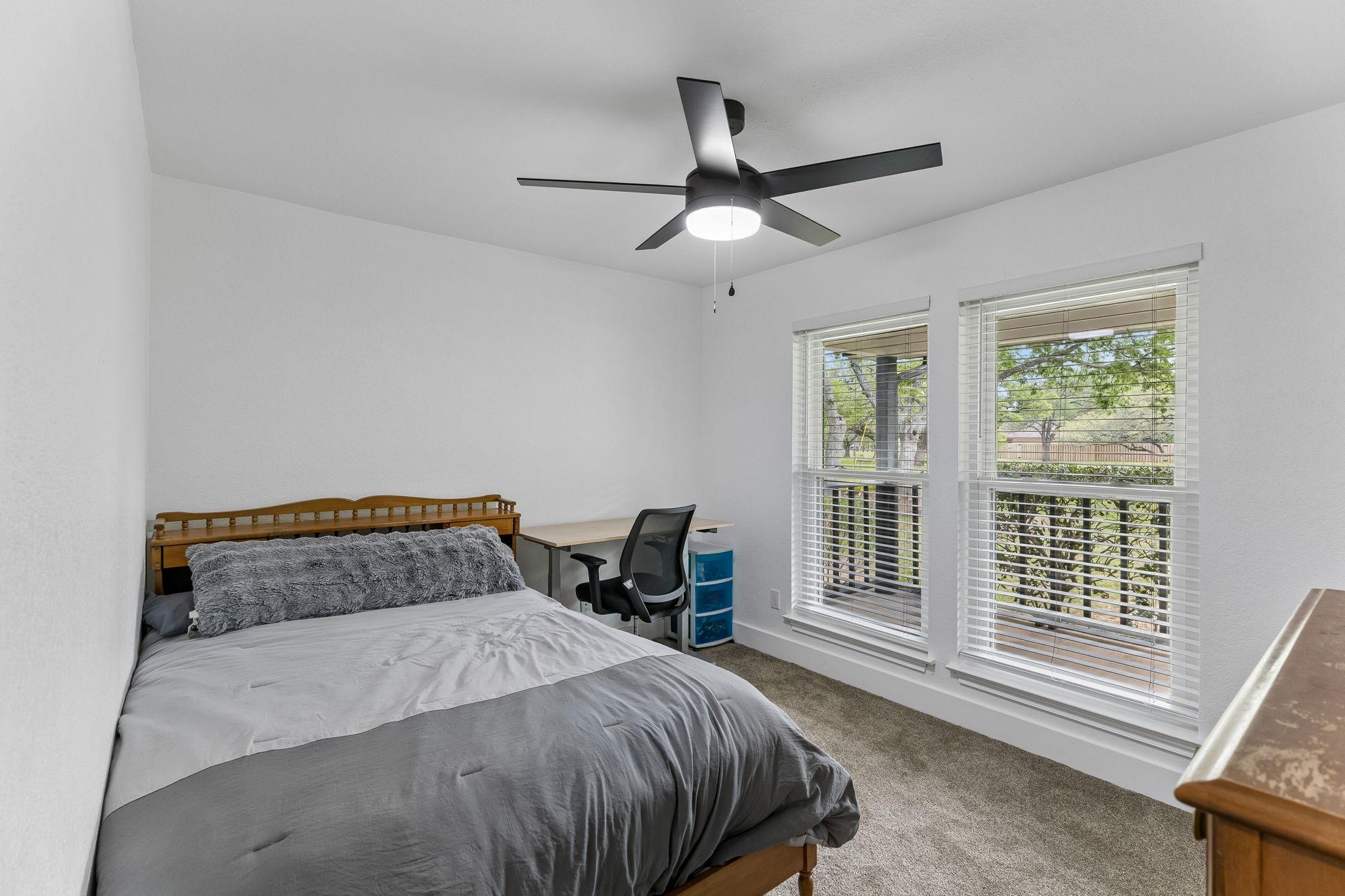 114 Cedar Dr, Mountain City, TX 78610