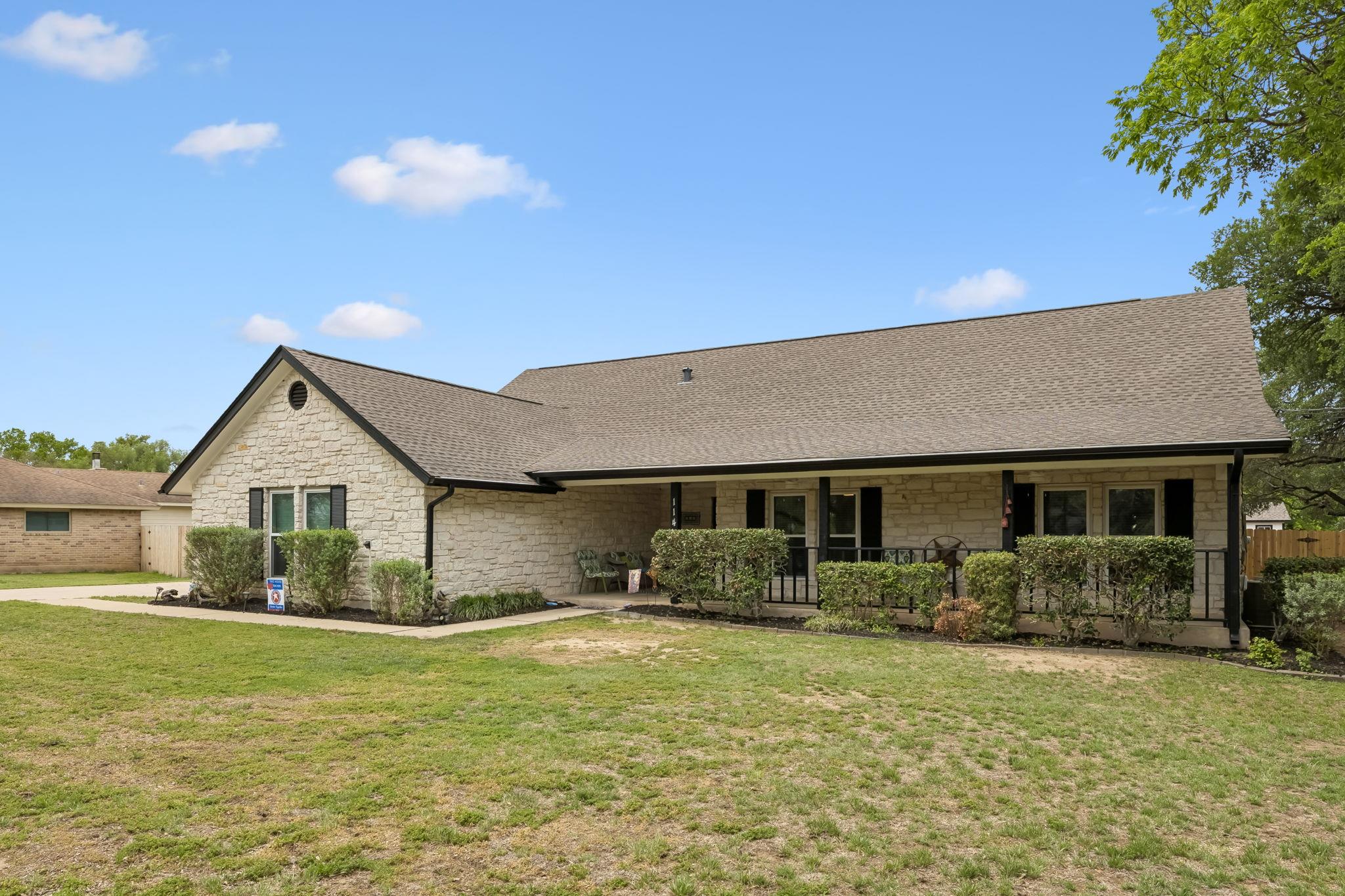 114 Cedar Dr, Mountain City, TX 78610