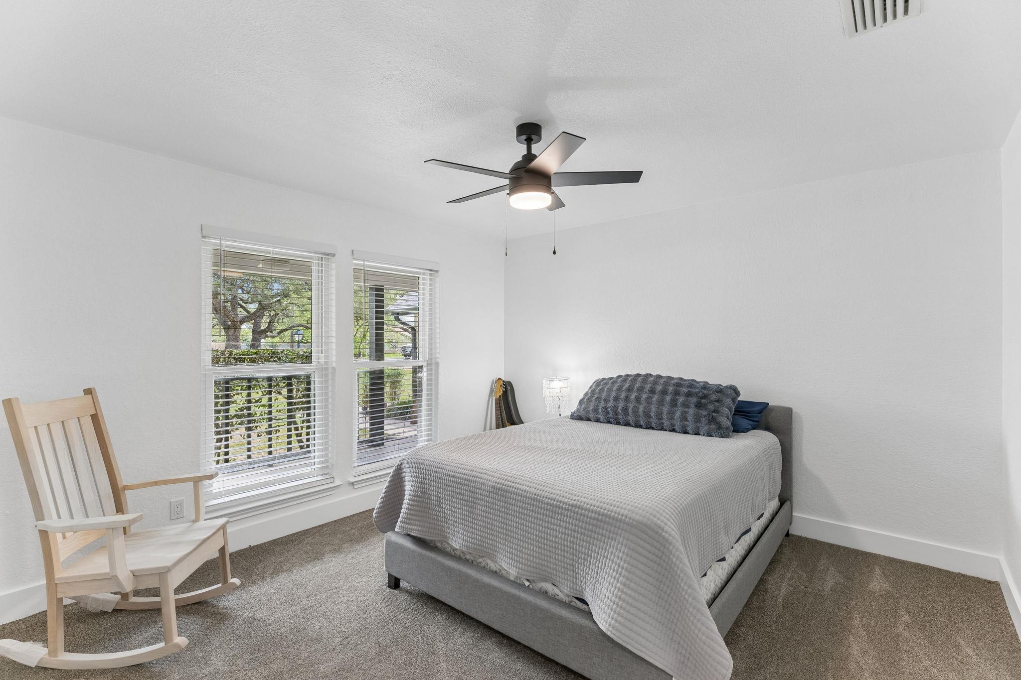 114 Cedar Dr, Mountain City, TX 78610