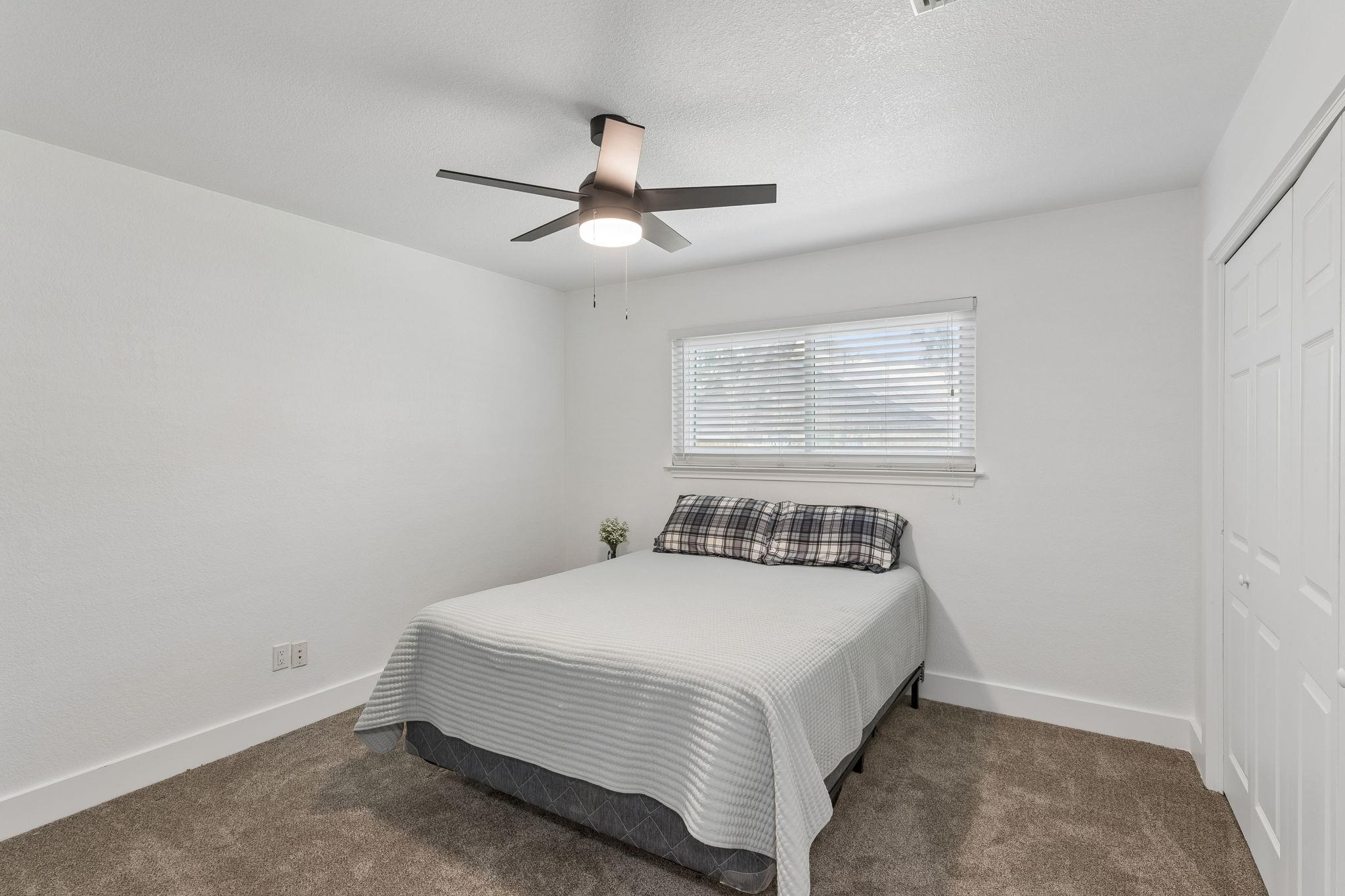 114 Cedar Dr, Mountain City, TX 78610