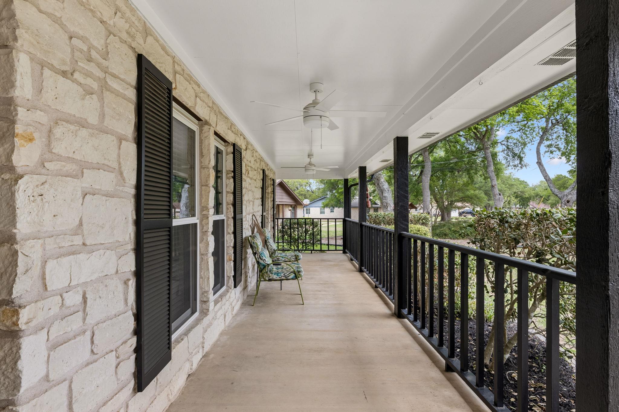 114 Cedar Dr, Mountain City, TX 78610