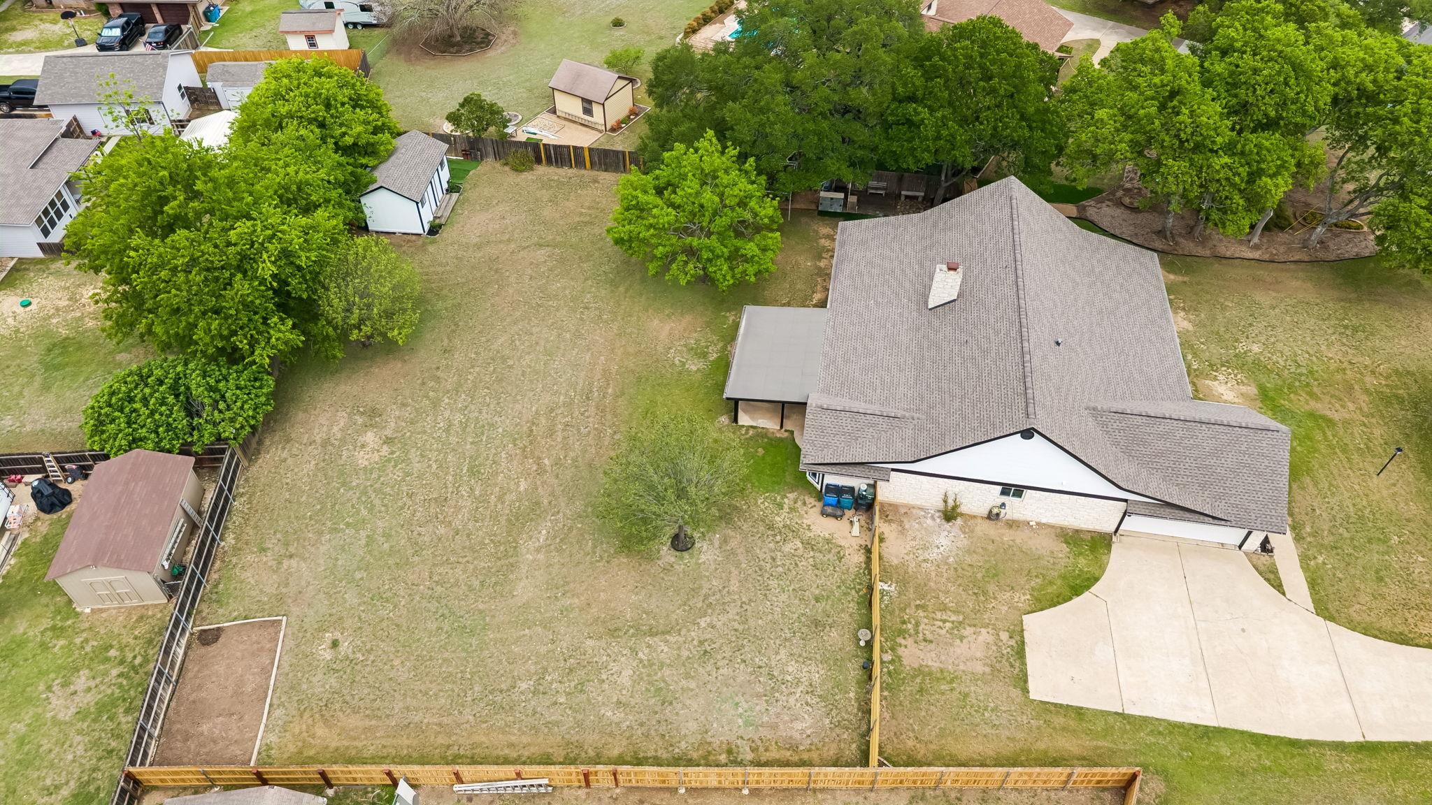 114 Cedar Dr, Mountain City, TX 78610