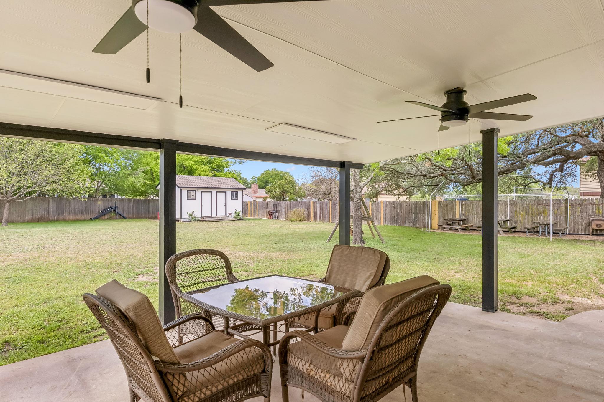 114 Cedar Dr, Mountain City, TX 78610