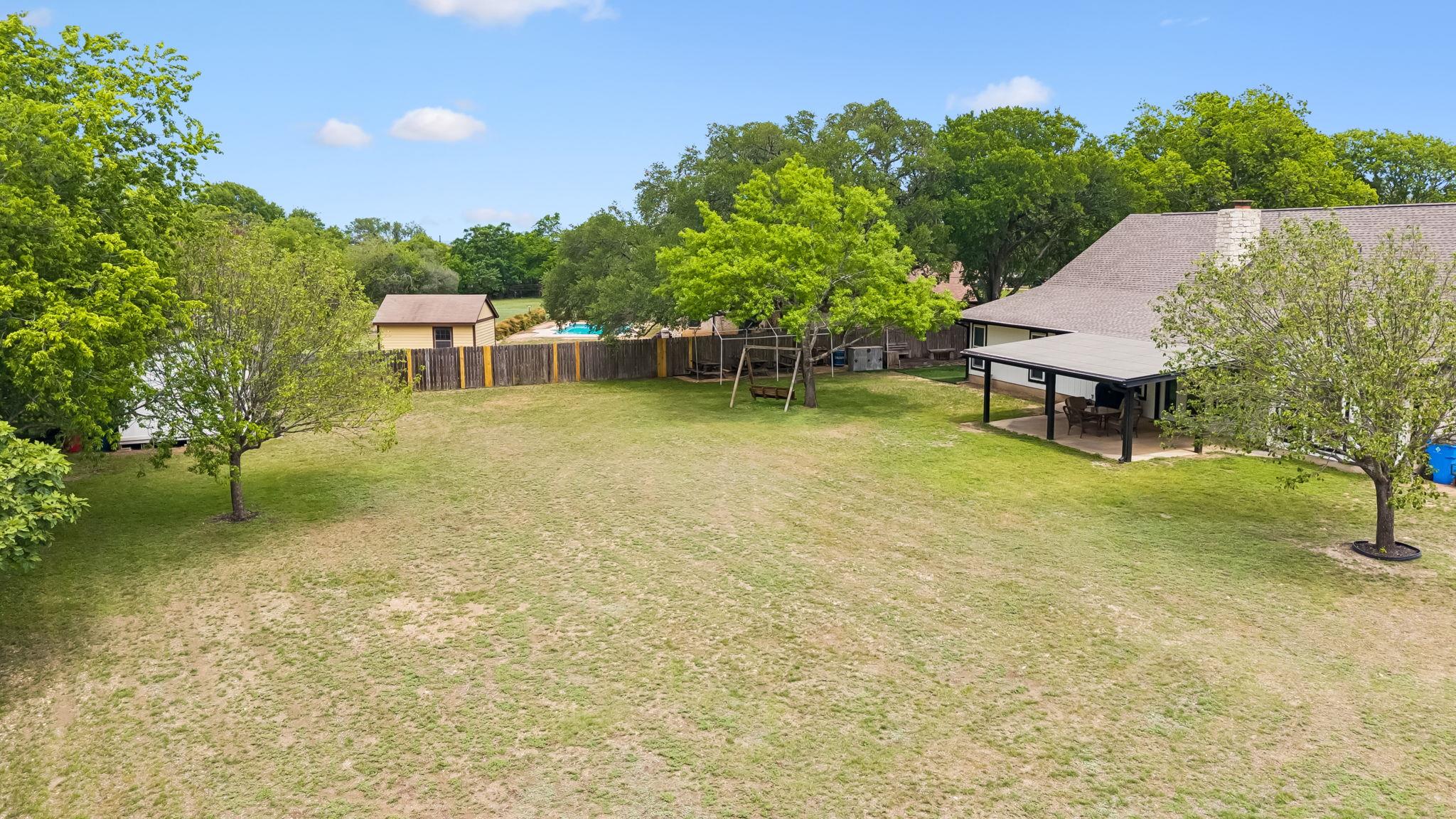 114 Cedar Dr, Mountain City, TX 78610