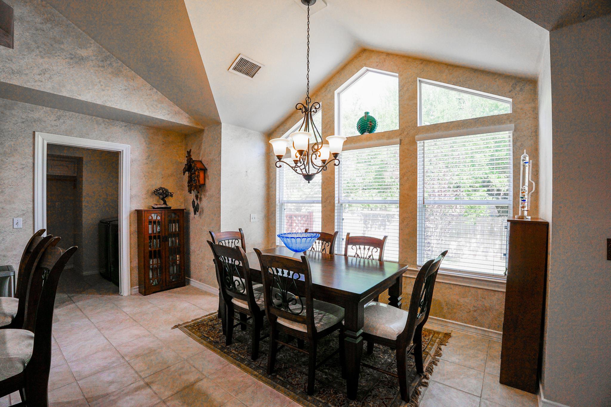 15825 CHATHAM WOOD Dr, Austin, TX 78717