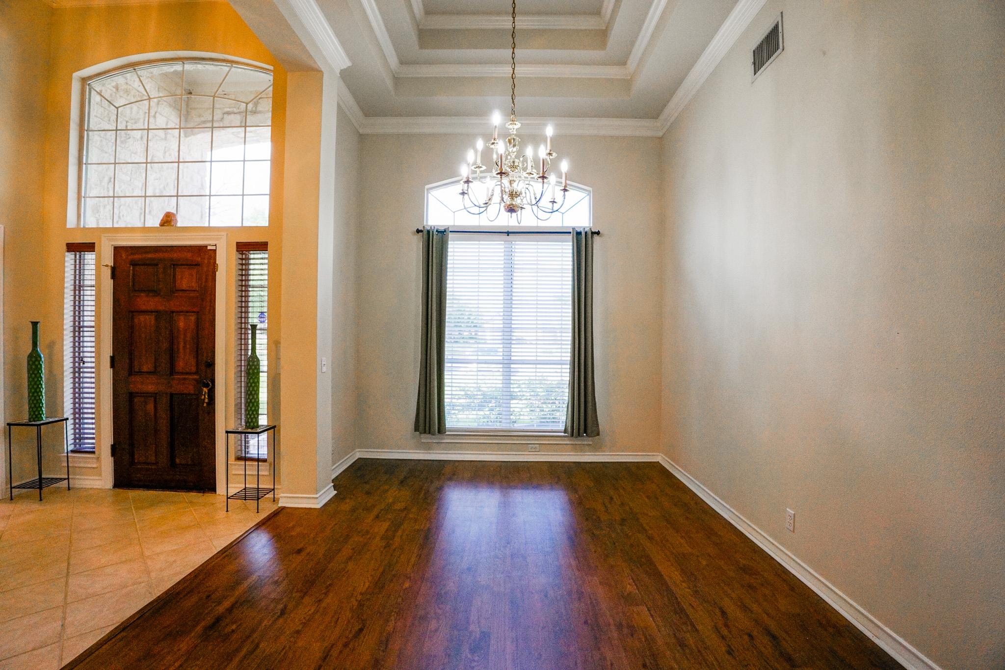 15825 CHATHAM WOOD Dr, Austin, TX 78717