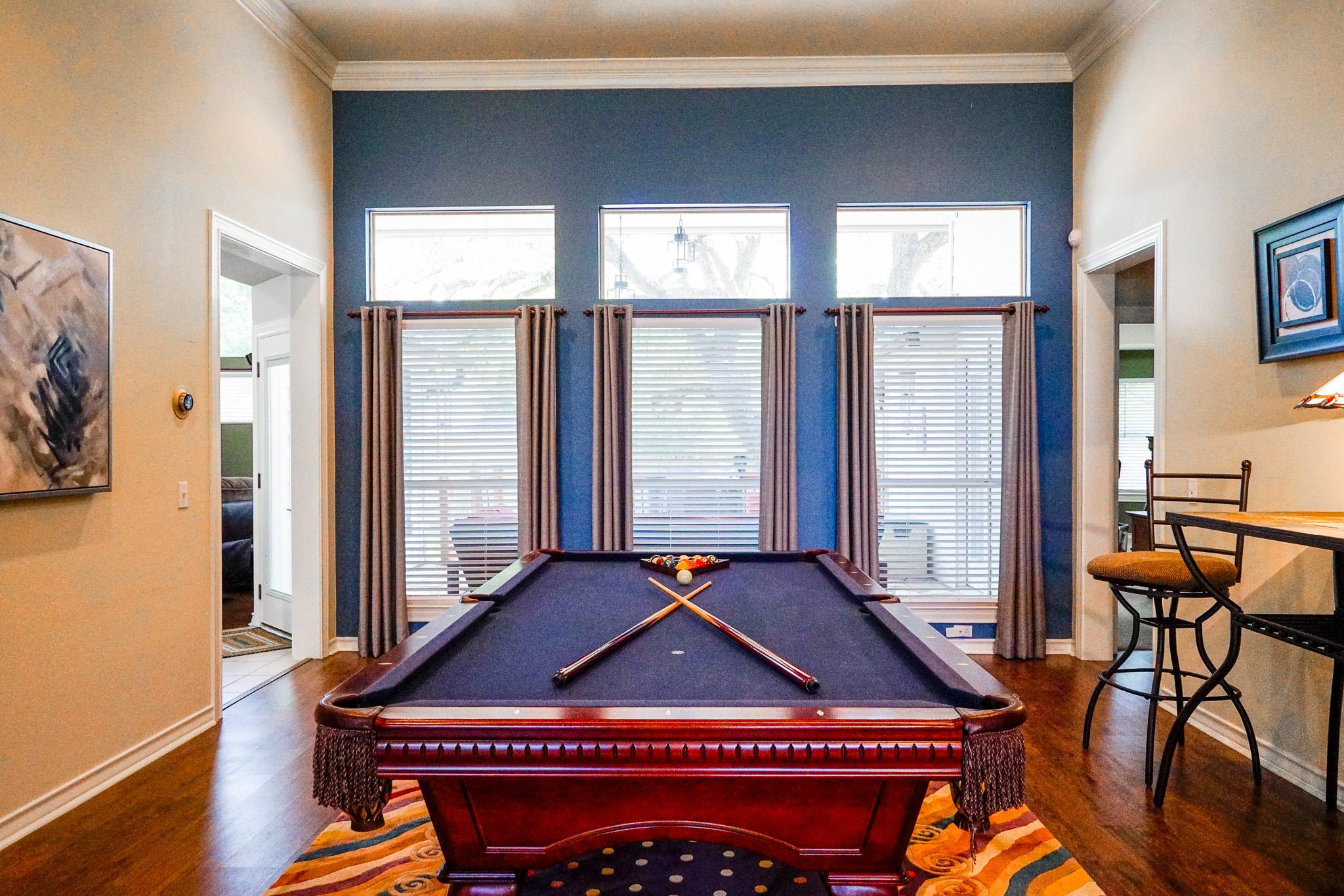 15825 CHATHAM WOOD Dr, Austin, TX 78717