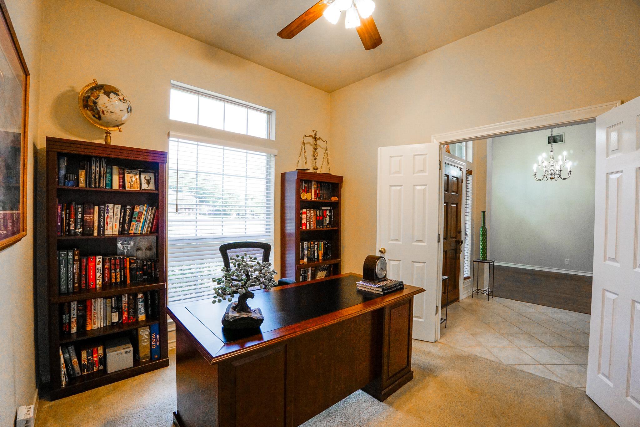 15825 CHATHAM WOOD Dr, Austin, TX 78717