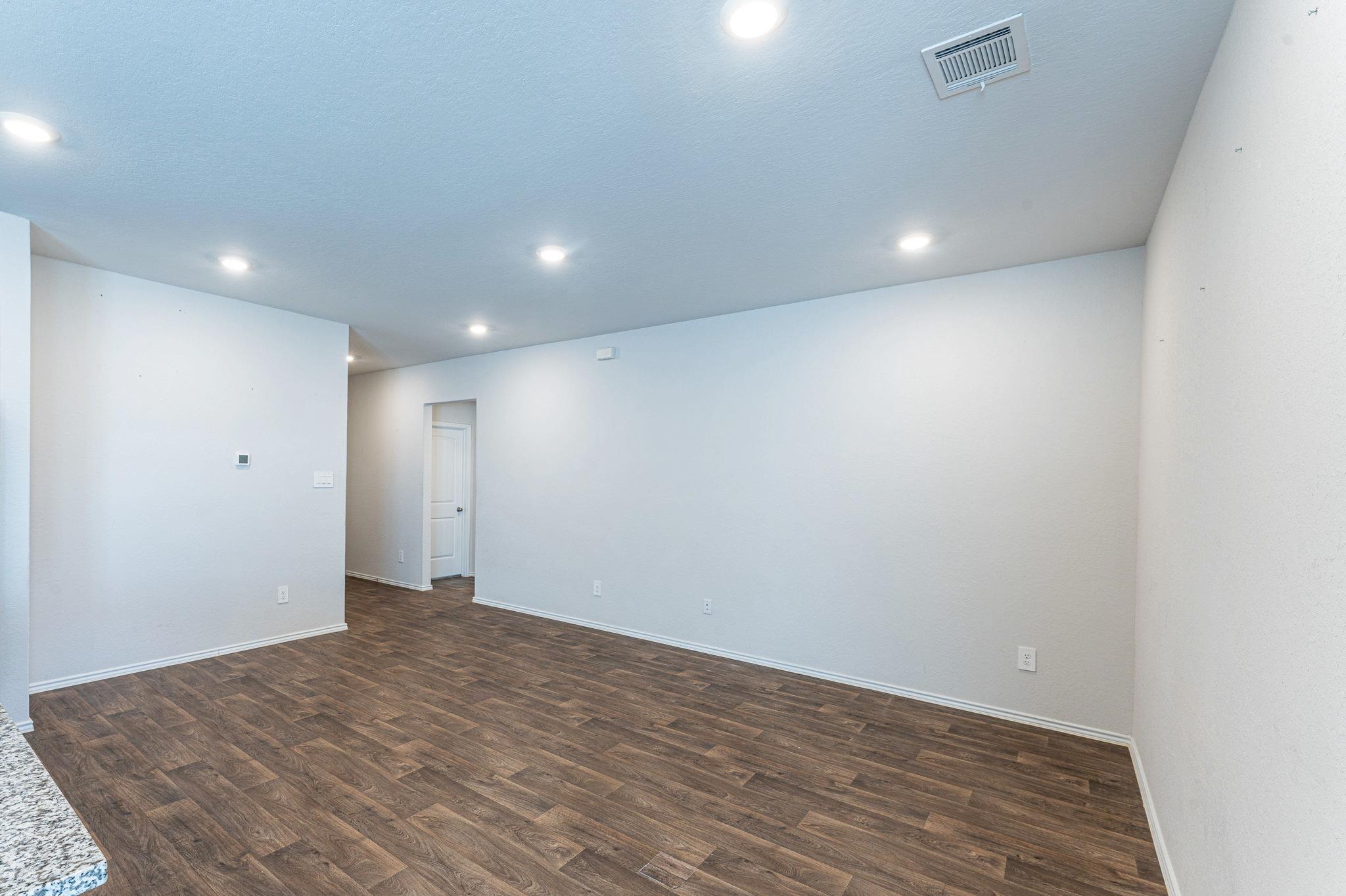 317 Lily Pond Trl, San Marcos, TX 78666