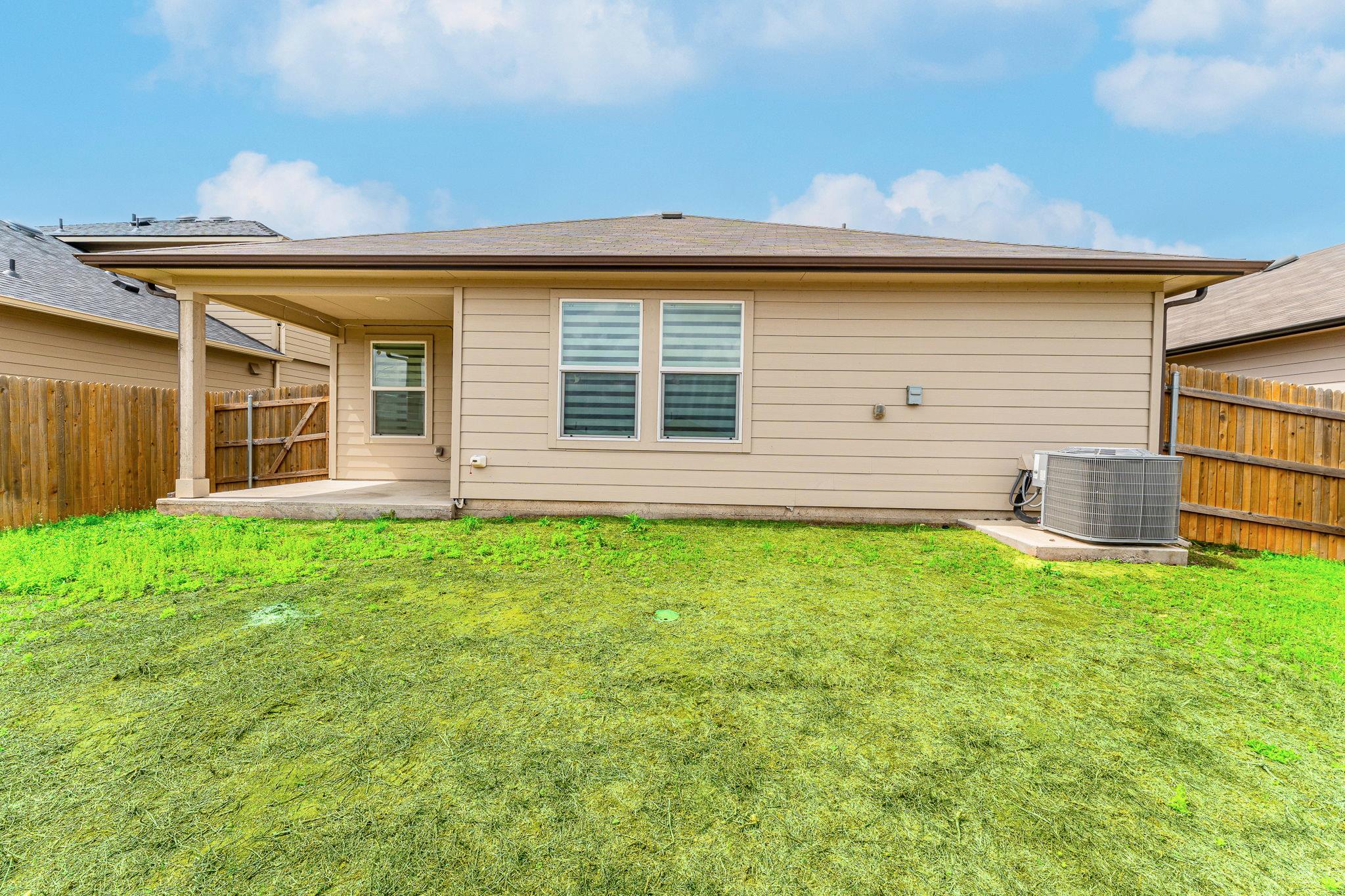 317 Lily Pond Trl, San Marcos, TX 78666