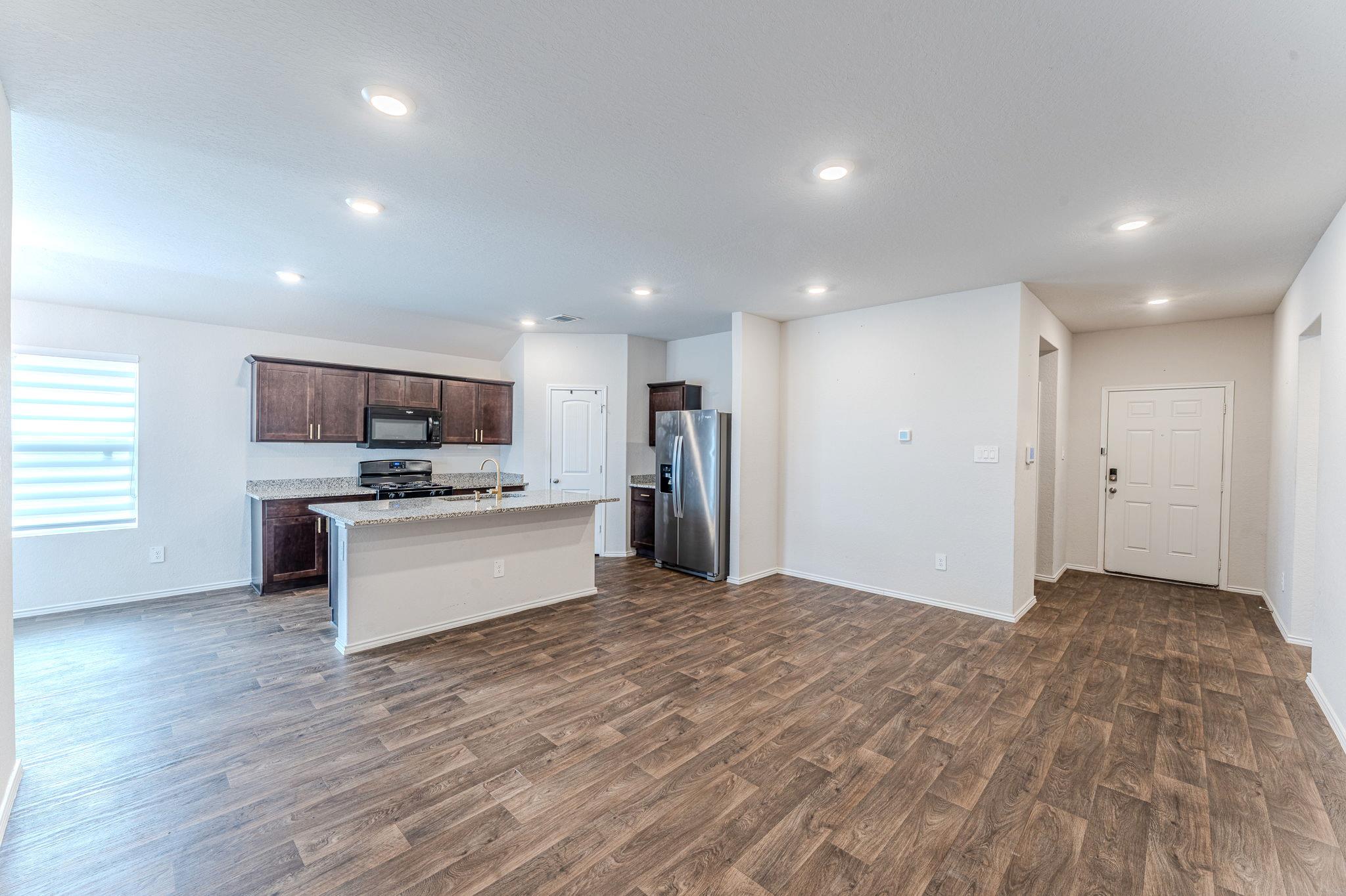 317 Lily Pond Trl, San Marcos, TX 78666