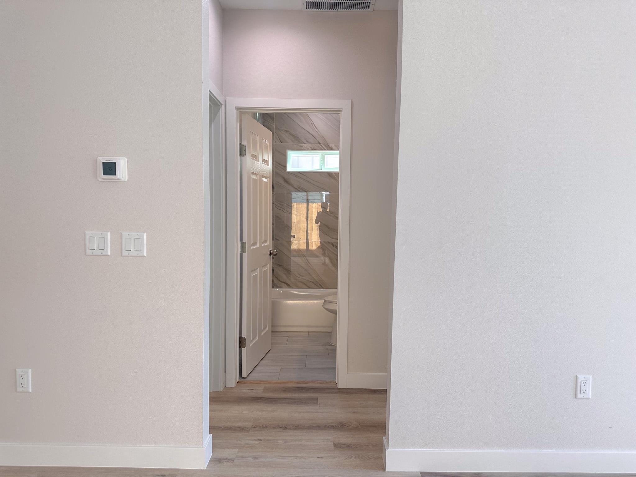 817 5th St, Lockhart, TX 78644