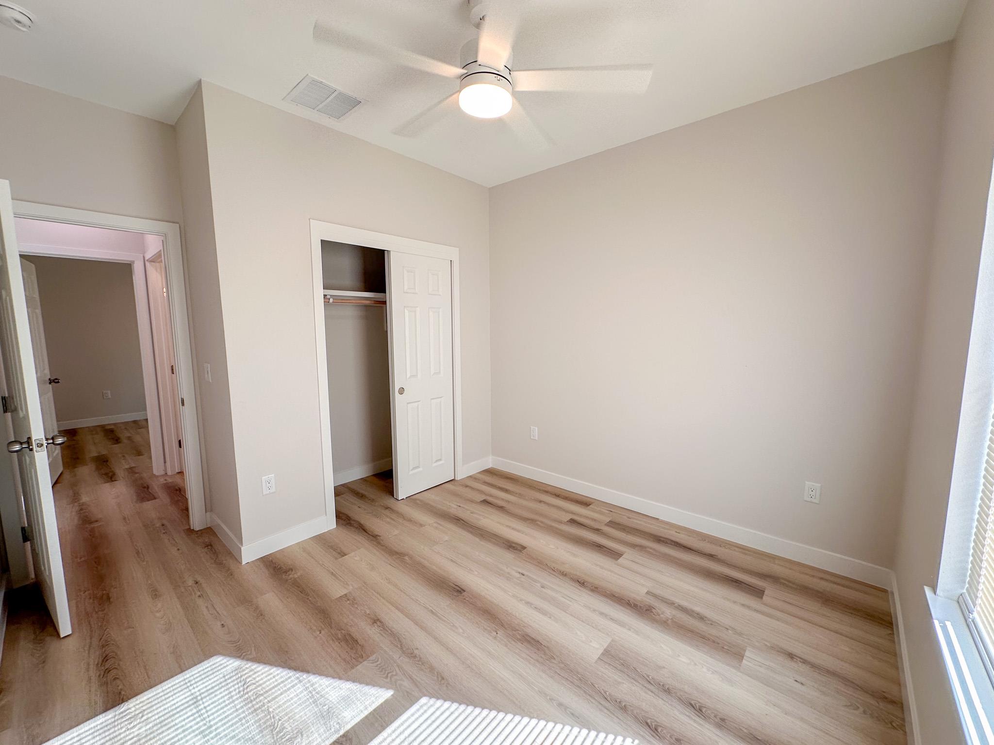 817 5th St, Lockhart, TX 78644