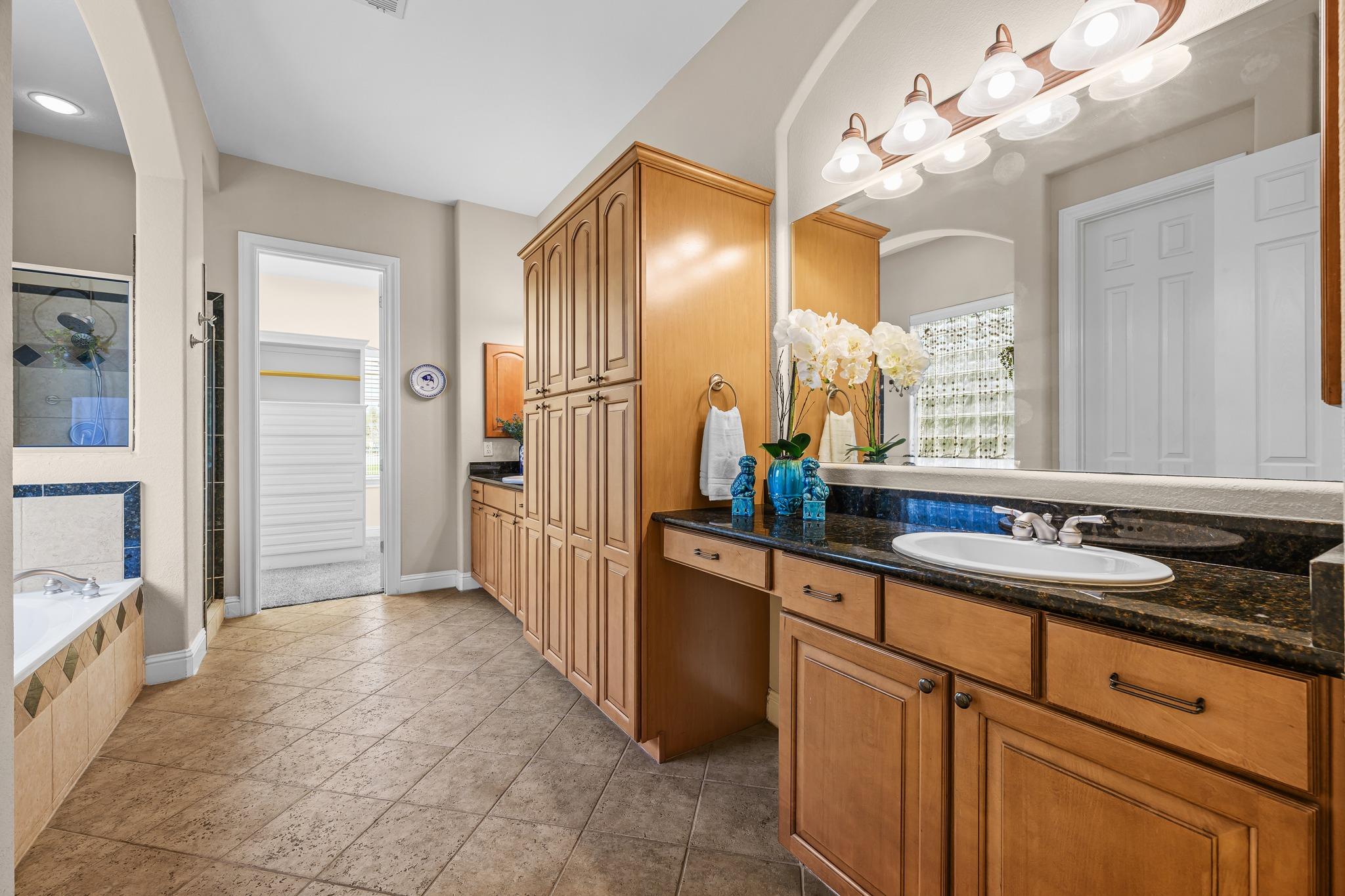 6112 Laguna Cliff Ln, Austin, TX 78734