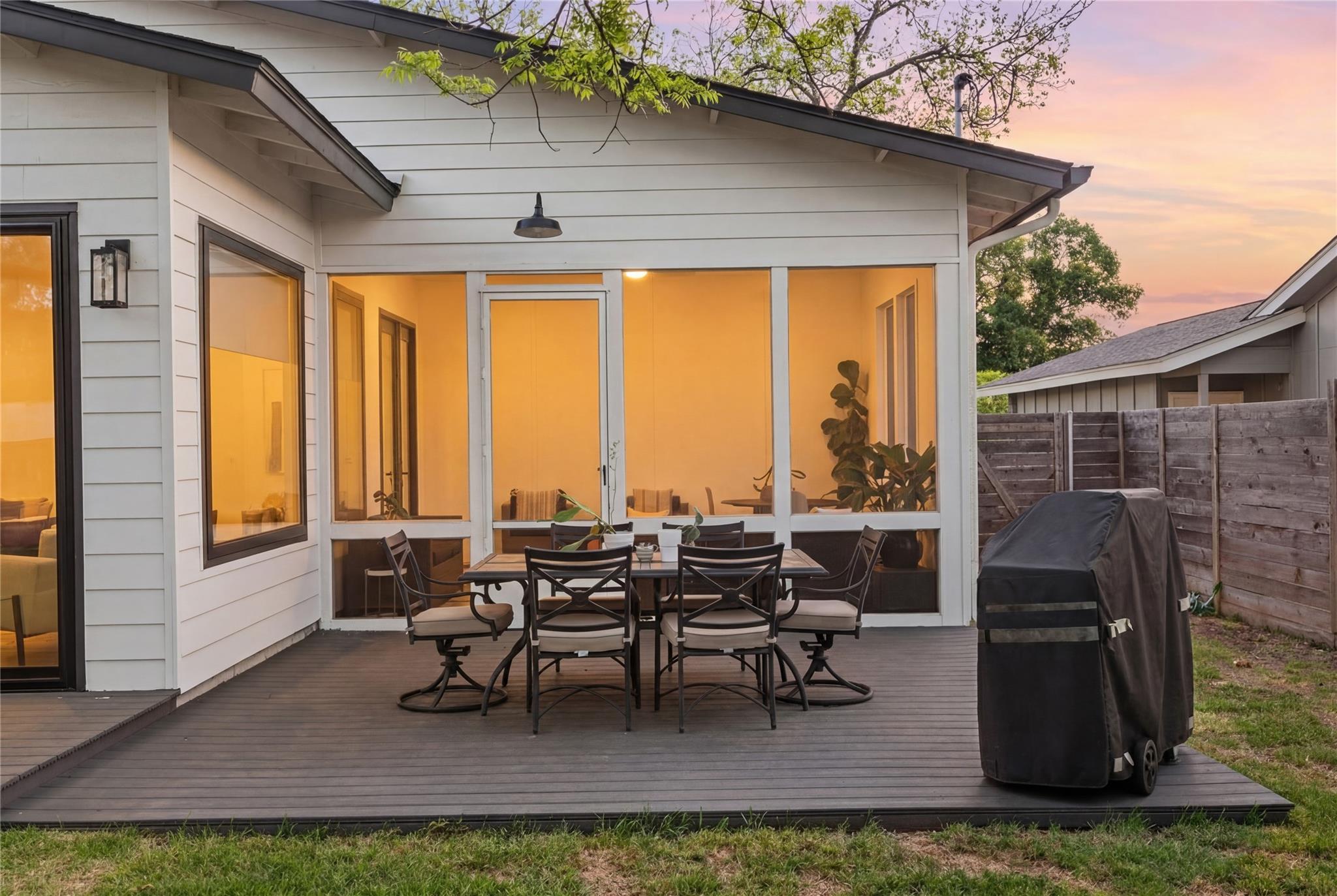 6704 Hardy Dr, Austin, TX 78757