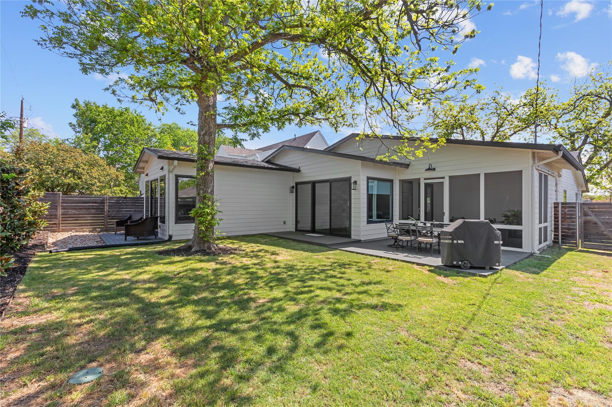 6704 Hardy Dr, Austin, TX 78757