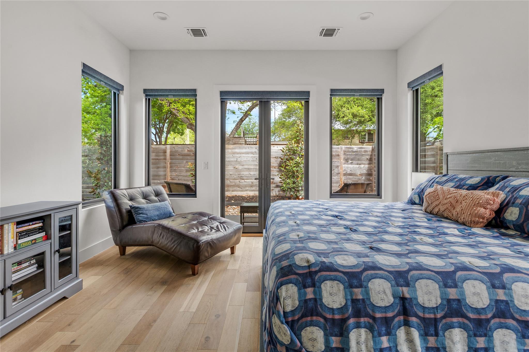 6704 Hardy Dr, Austin, TX 78757