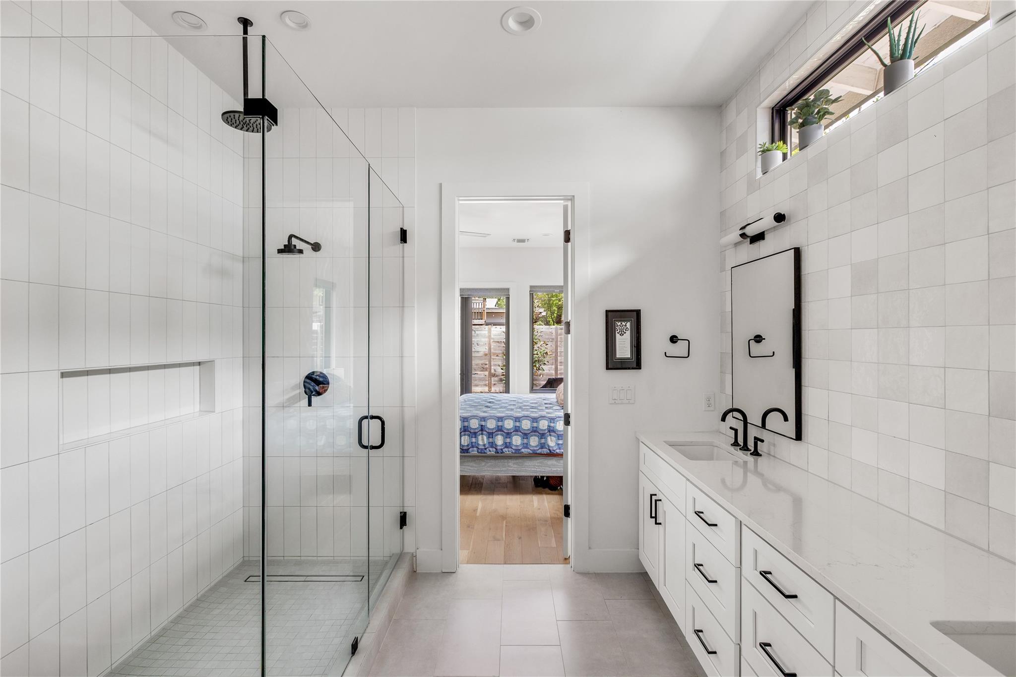 6704 Hardy Dr, Austin, TX 78757